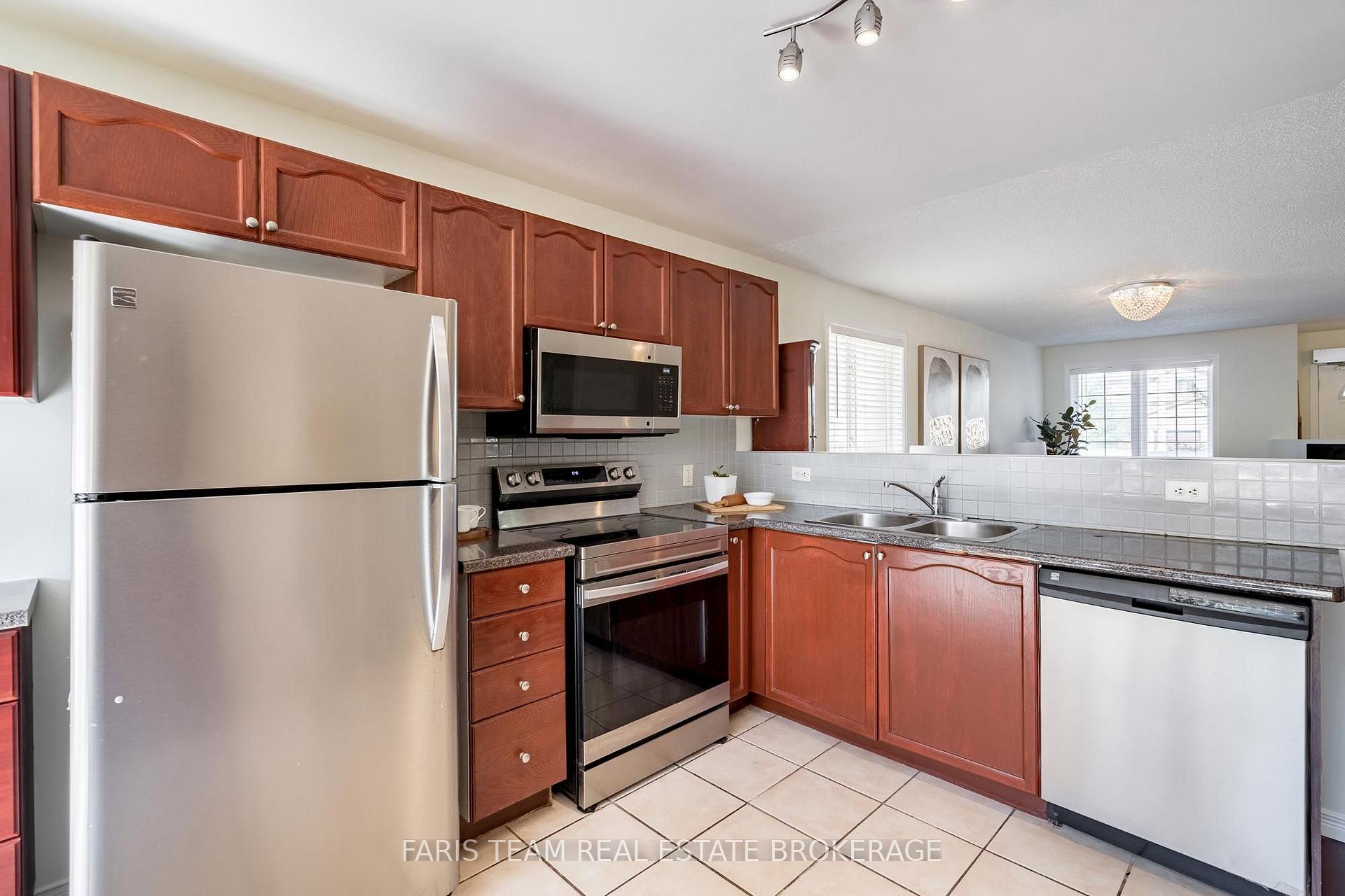 Photo 7 of 41 Irene Drive, Barrie, Painswick South — HOMEH