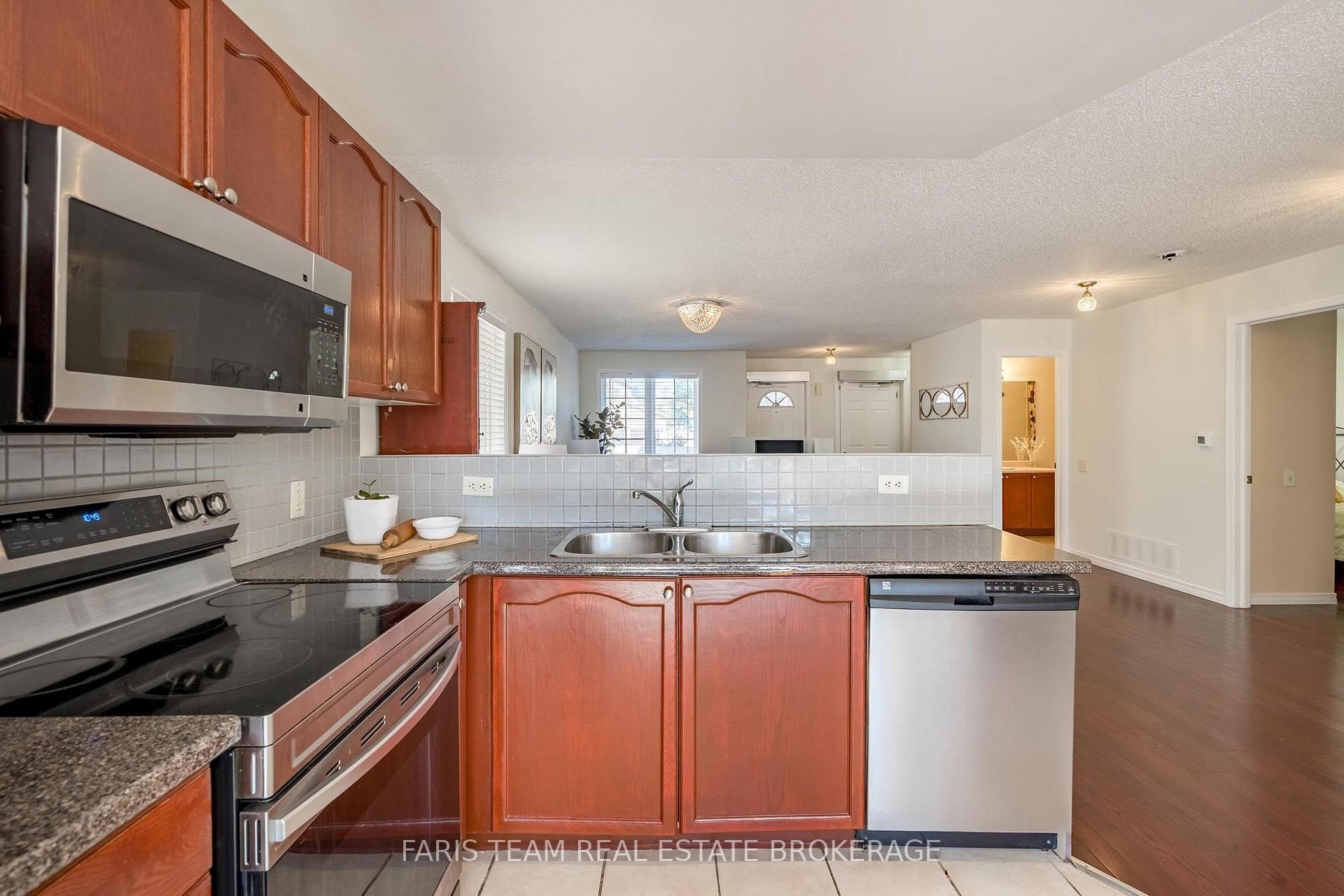 Photo 8 of 41 Irene Drive, Barrie, Painswick South — HOMEH