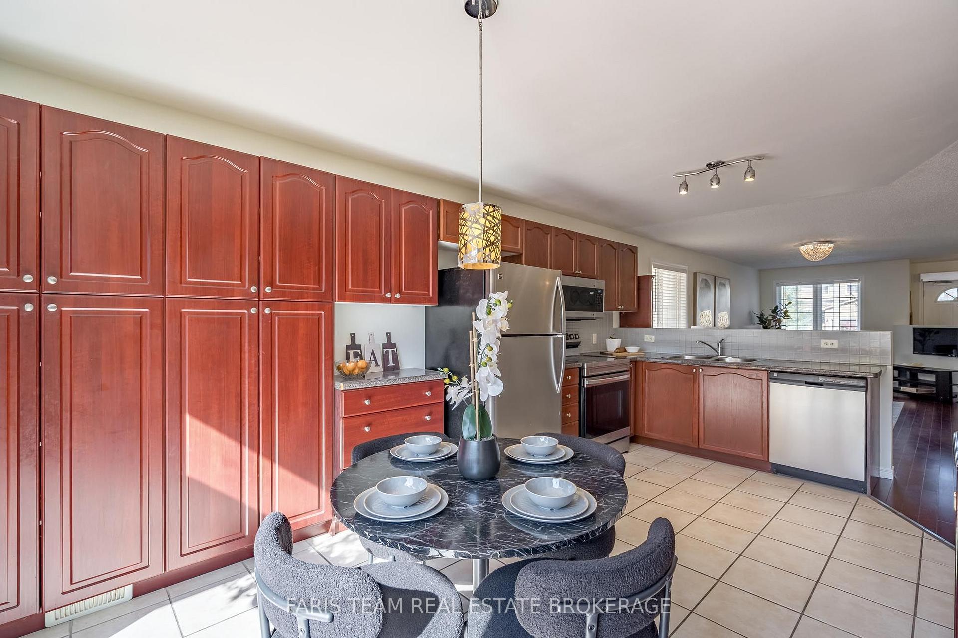 Photo 10 of 41 Irene Drive, Barrie, Painswick South — HOMEH