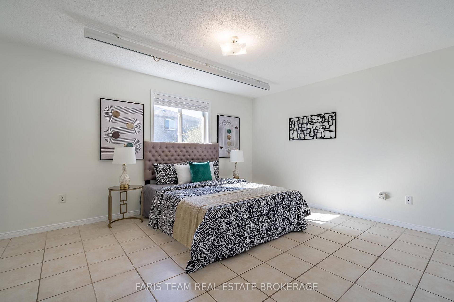Photo 14 of 41 Irene Drive, Barrie, Painswick South — HOMEH