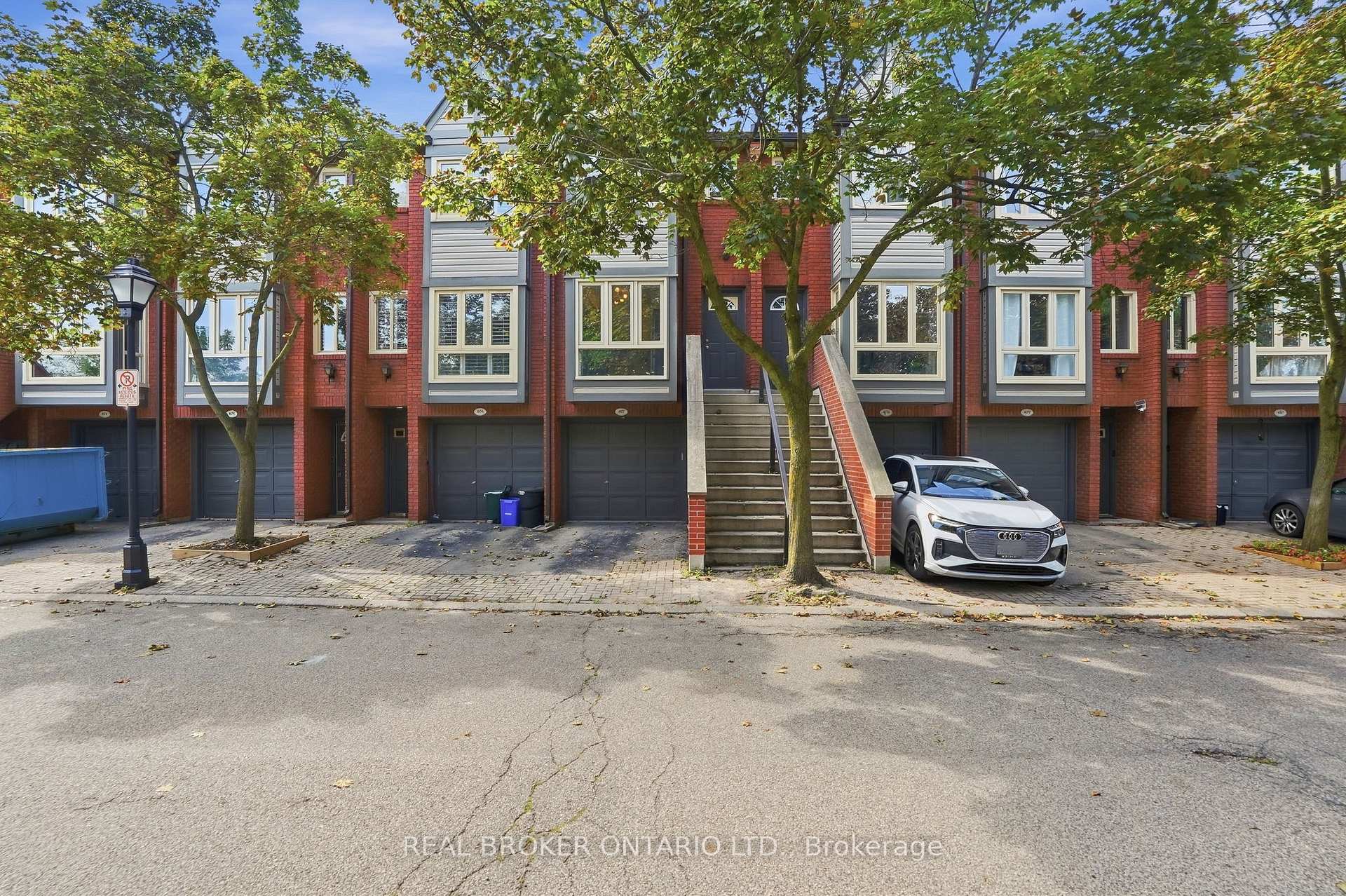 Photo 1 of Unit 407, 895 Maple Avenue, Burlington, Brant — HOMEH