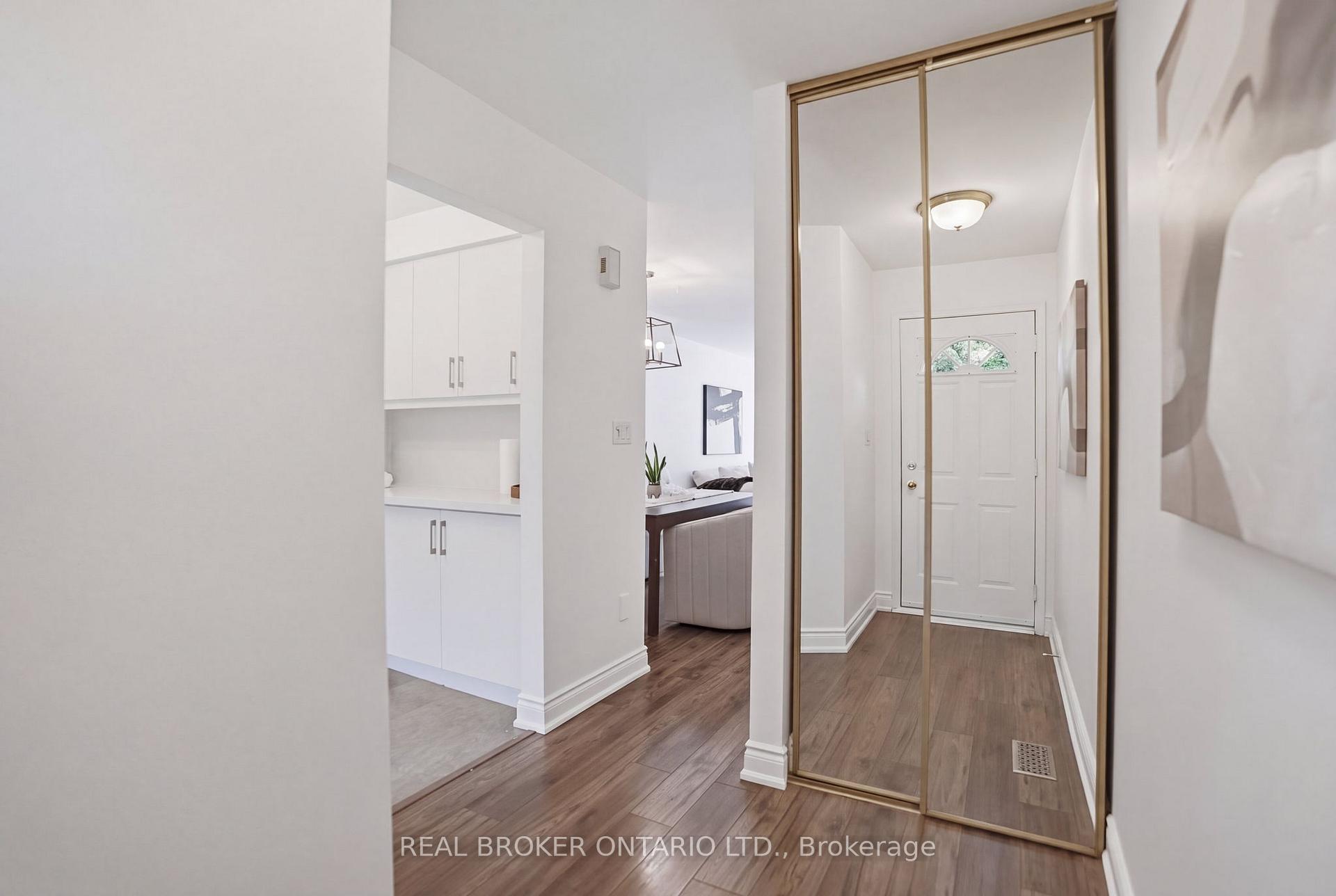 Photo 6 of Unit 407, 895 Maple Avenue, Burlington, Brant — HOMEH