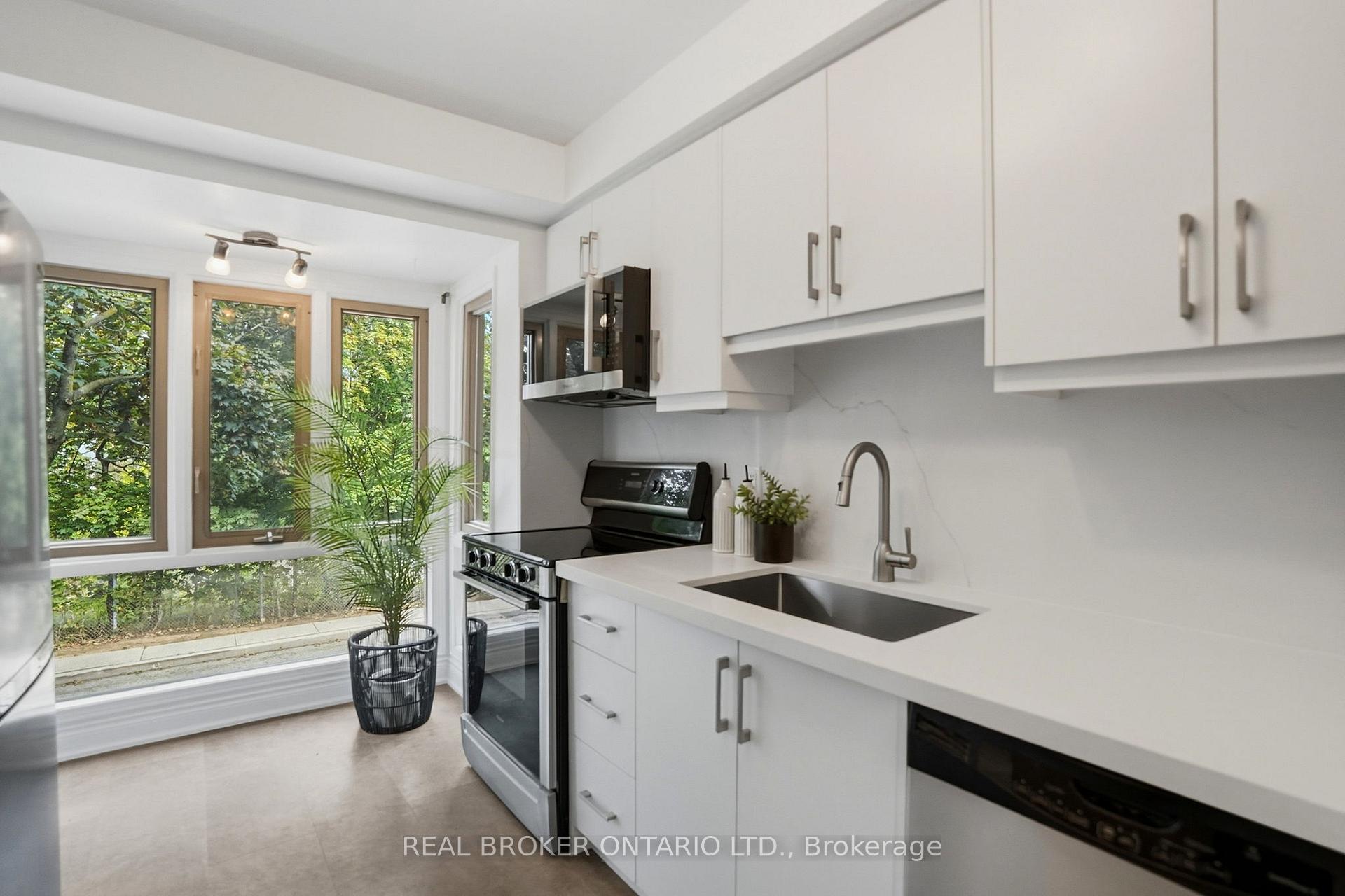 Photo 8 of Unit 407, 895 Maple Avenue, Burlington, Brant — HOMEH