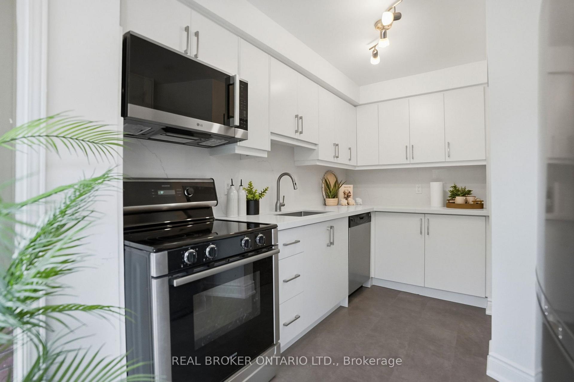 Photo 10 of Unit 407, 895 Maple Avenue, Burlington, Brant — HOMEH