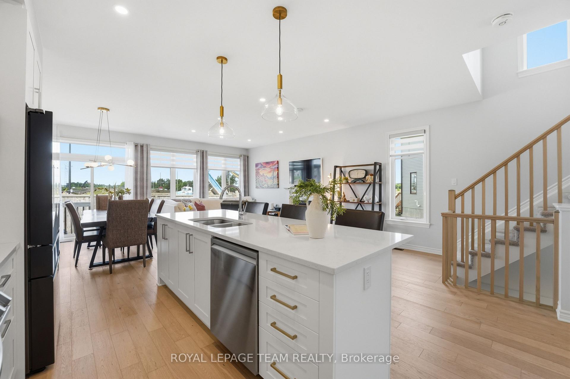 Photo 11 of 715 Maverick Crescent, Ottawa, Remainder of Stittsville & Area — HOMEH