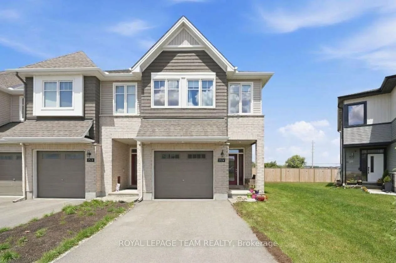 Photo of 715 Maverick Crescent
