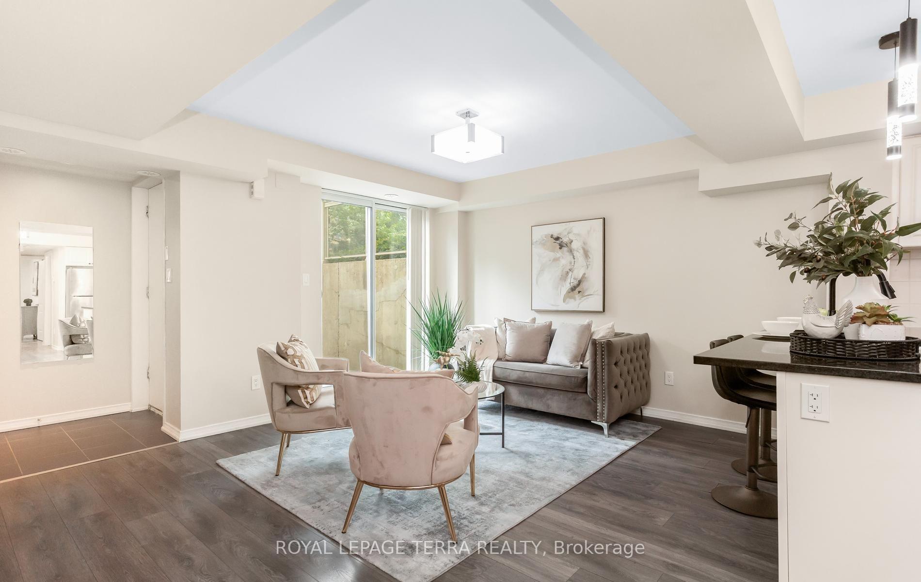 Photo 4 of Unit 101, 3 Applewood Lane, Etobicoke, Etobicoke West Mall — HOMEH