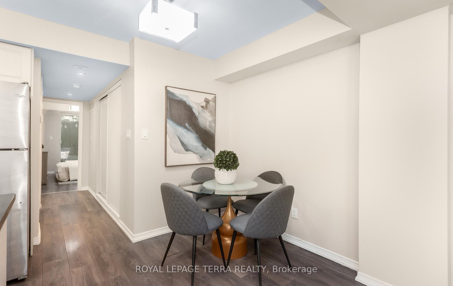 Photo 14 of Unit 101, 3 Applewood Lane, Etobicoke, Etobicoke West Mall — HOMEH