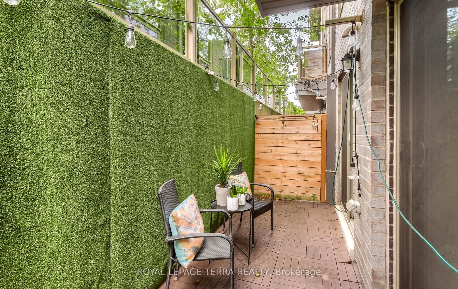 Photo 28 of Unit 101, 3 Applewood Lane, Etobicoke, Etobicoke West Mall — HOMEH