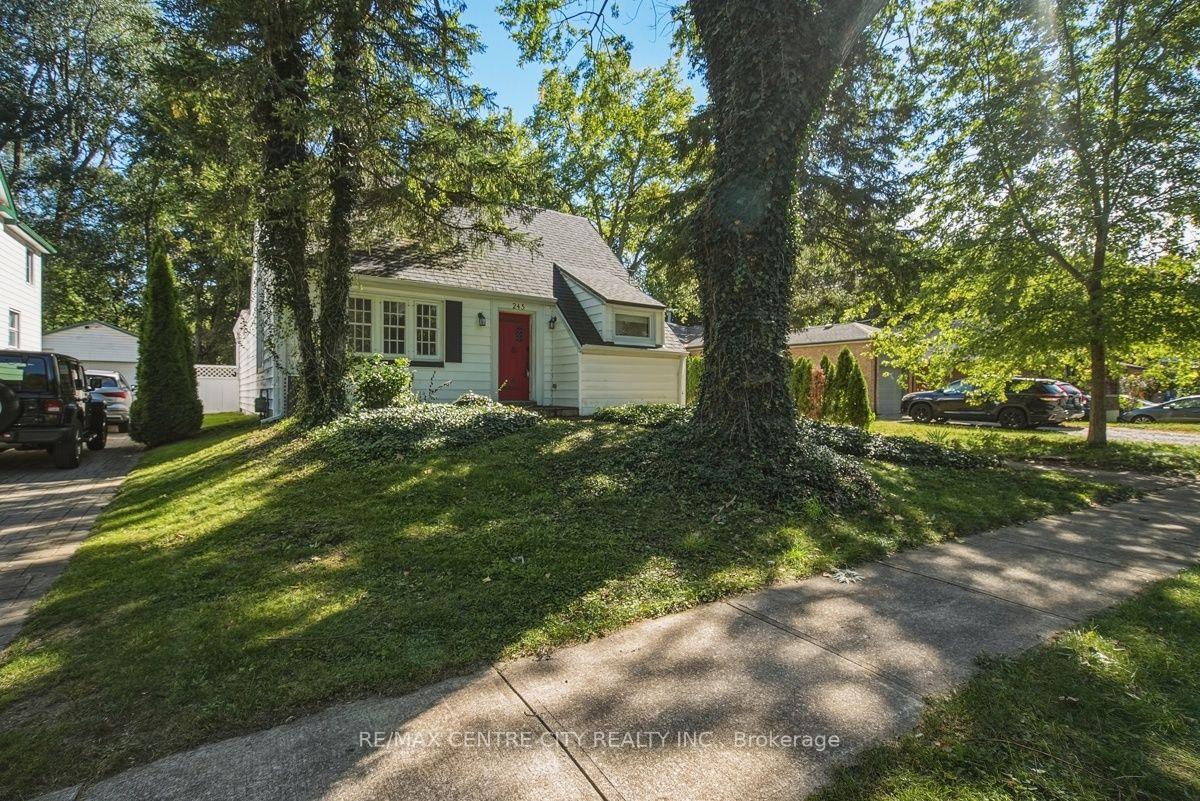 Photo of 245 Bernard Avenue