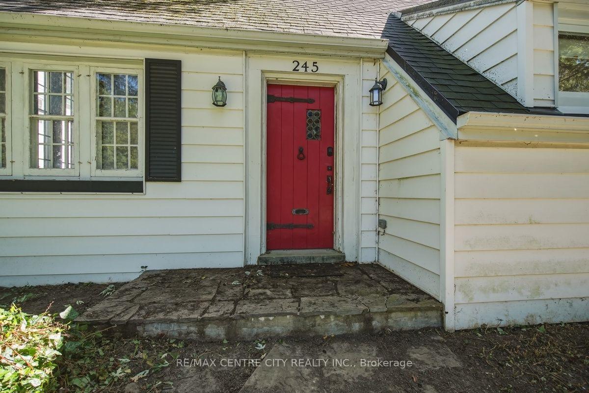 Photo 4 of 245 Bernard Avenue, London, East B — HOMEH