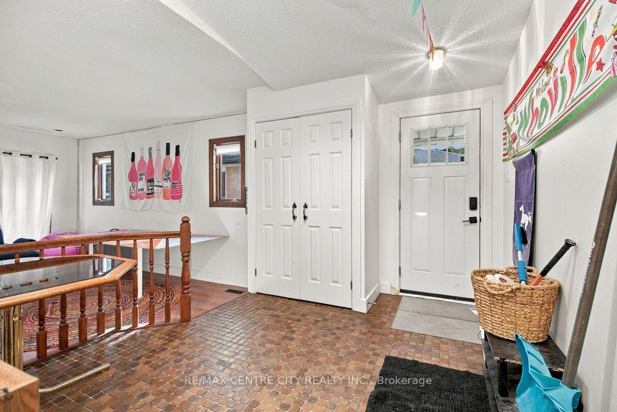 Photo 5 of 245 Bernard Avenue, London, East B — HOMEH