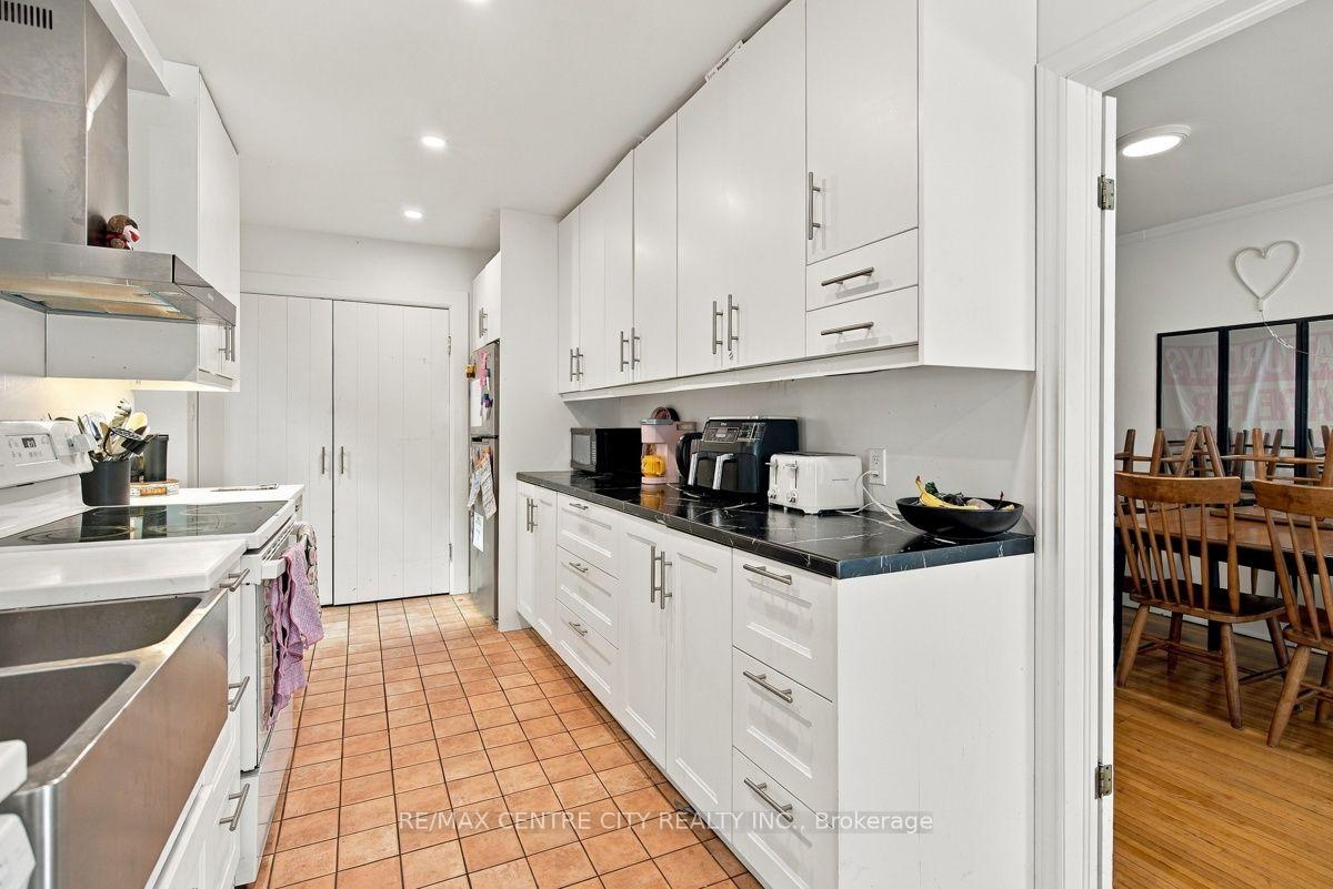 Photo 9 of 245 Bernard Avenue, London, East B — HOMEH