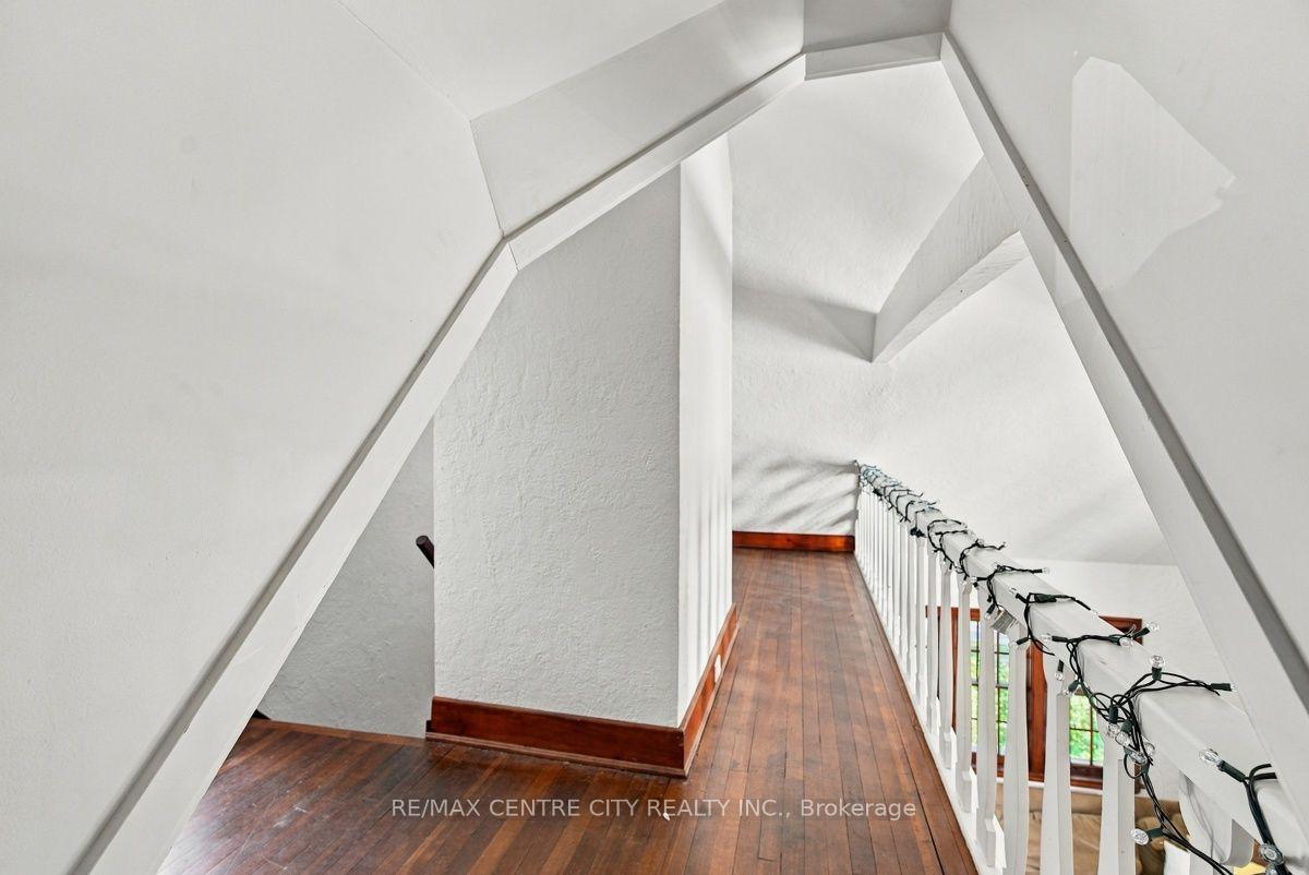 Photo 32 of 245 Bernard Avenue, London, East B — HOMEH