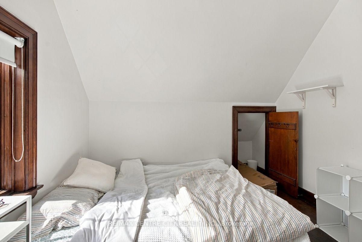Photo 34 of 245 Bernard Avenue, London, East B — HOMEH