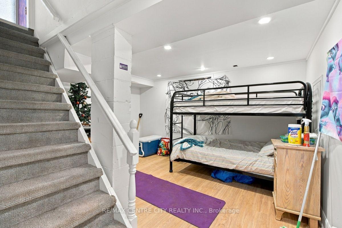 Photo 35 of 245 Bernard Avenue, London, East B — HOMEH