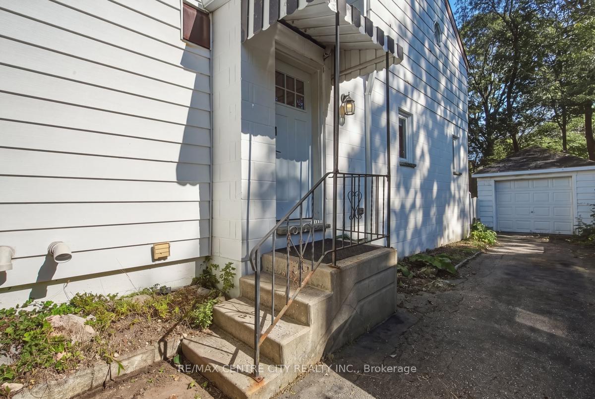 Photo 42 of 245 Bernard Avenue, London, East B — HOMEH