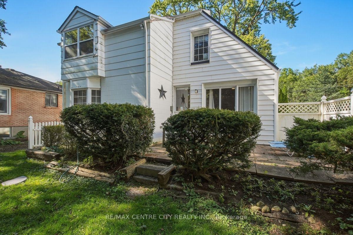 Photo 46 of 245 Bernard Avenue, London, East B — HOMEH