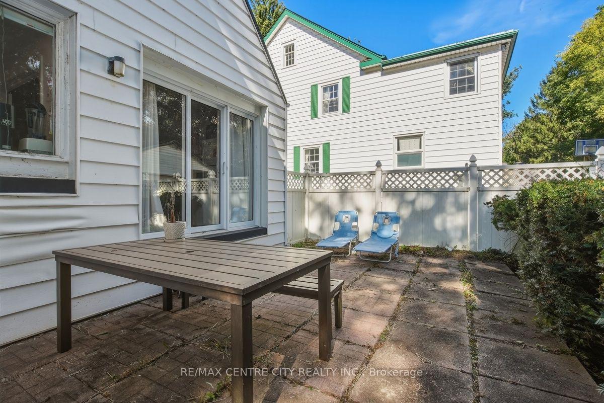 Photo 47 of 245 Bernard Avenue, London, East B — HOMEH