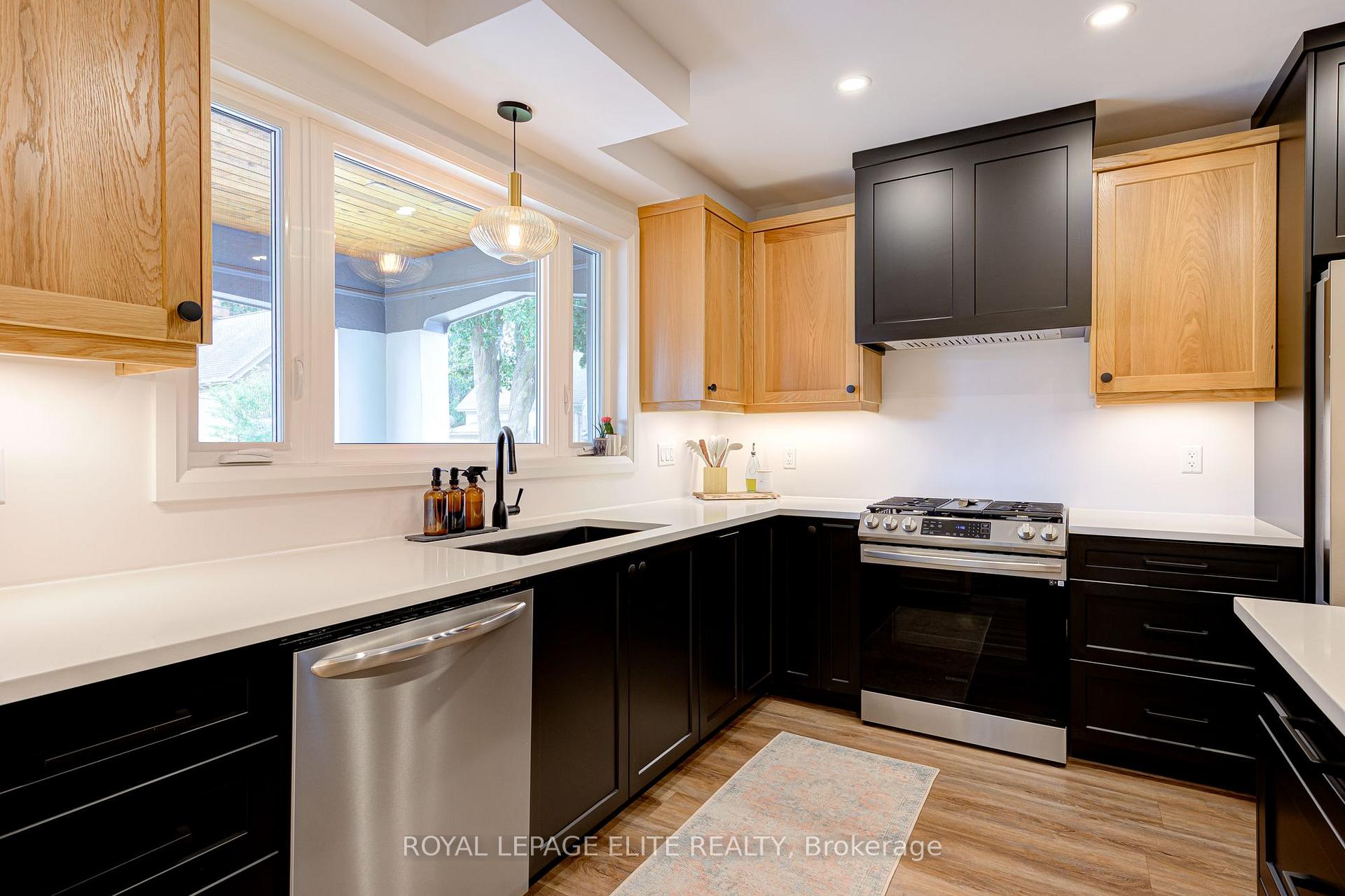 Photo 10 of 24 Stahl Avenue, Kitchener, Mount Hope Huron Park — HOMEH
