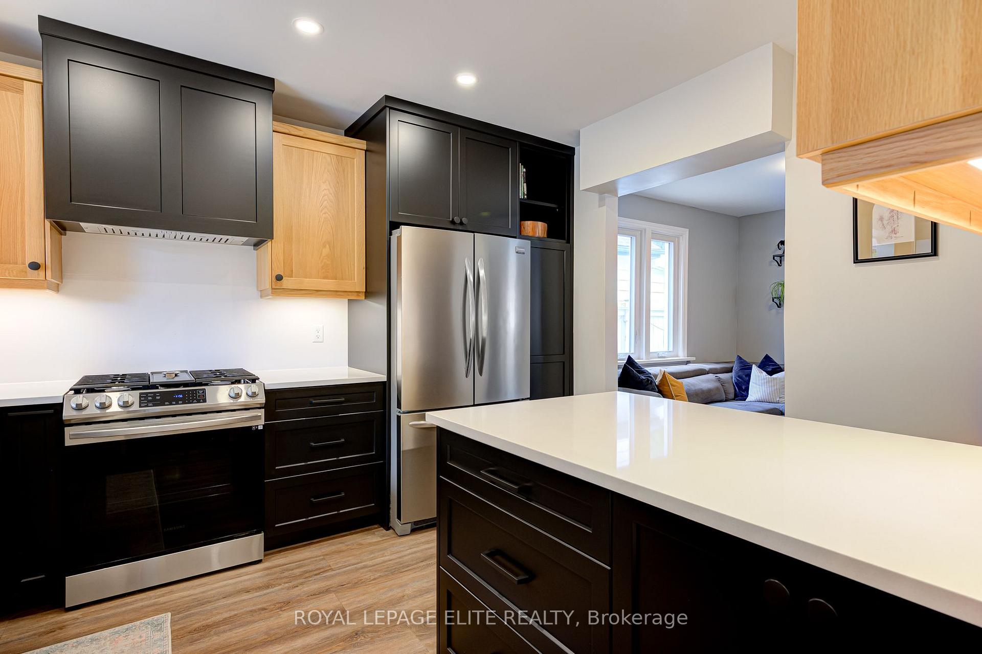 Photo 11 of 24 Stahl Avenue, Kitchener, Mount Hope Huron Park — HOMEH