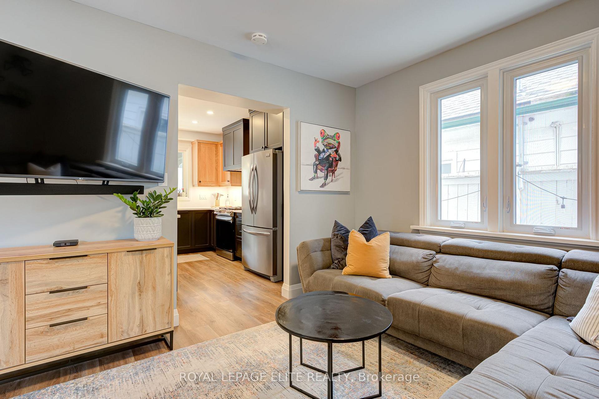 Photo 17 of 24 Stahl Avenue, Kitchener, Mount Hope Huron Park — HOMEH