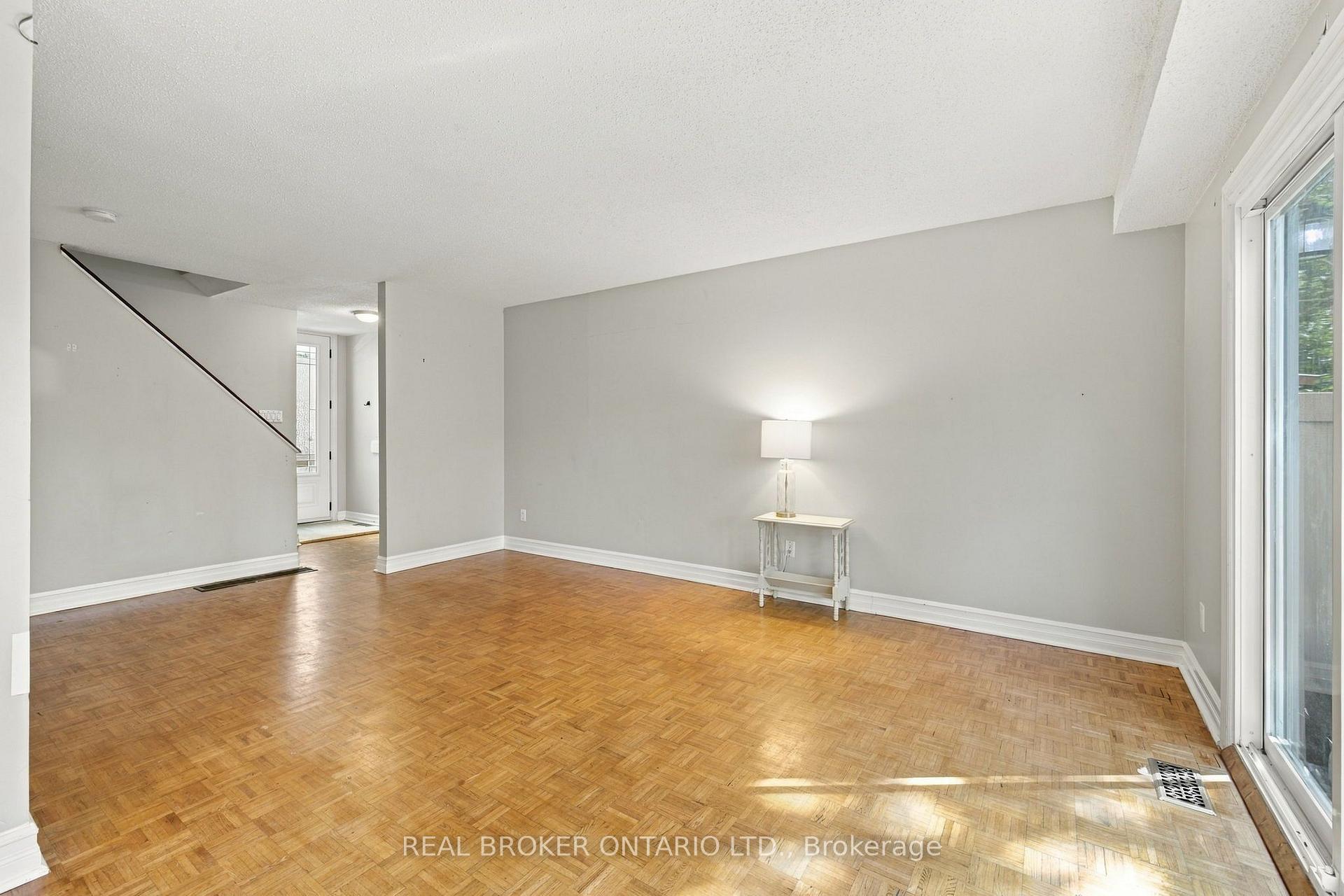 Photo 7 of 60 Tybalt Crescent, Ottawa, Westcliffe Estates — HOMEH