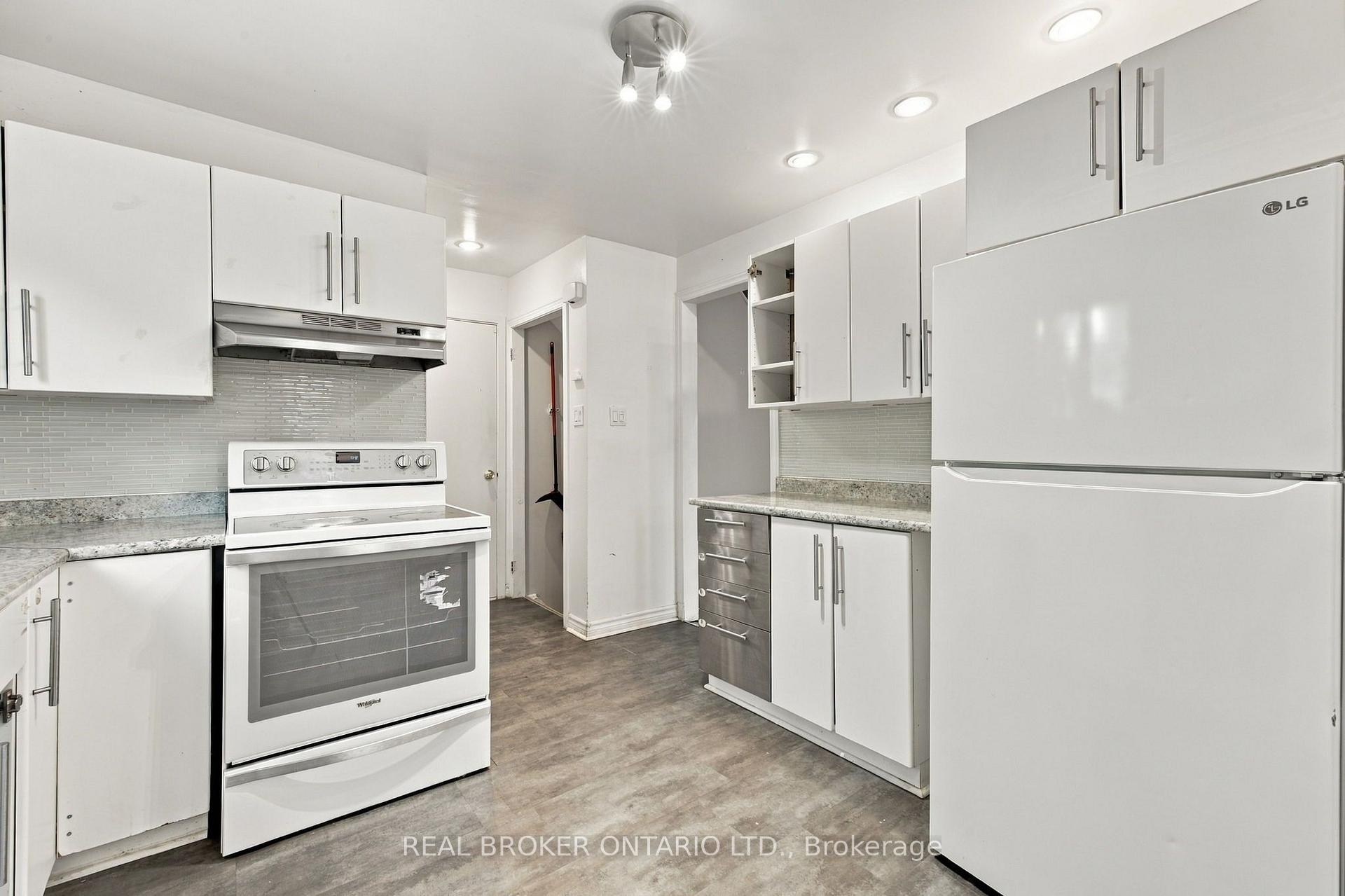 Photo 12 of 60 Tybalt Crescent, Ottawa, Westcliffe Estates — HOMEH