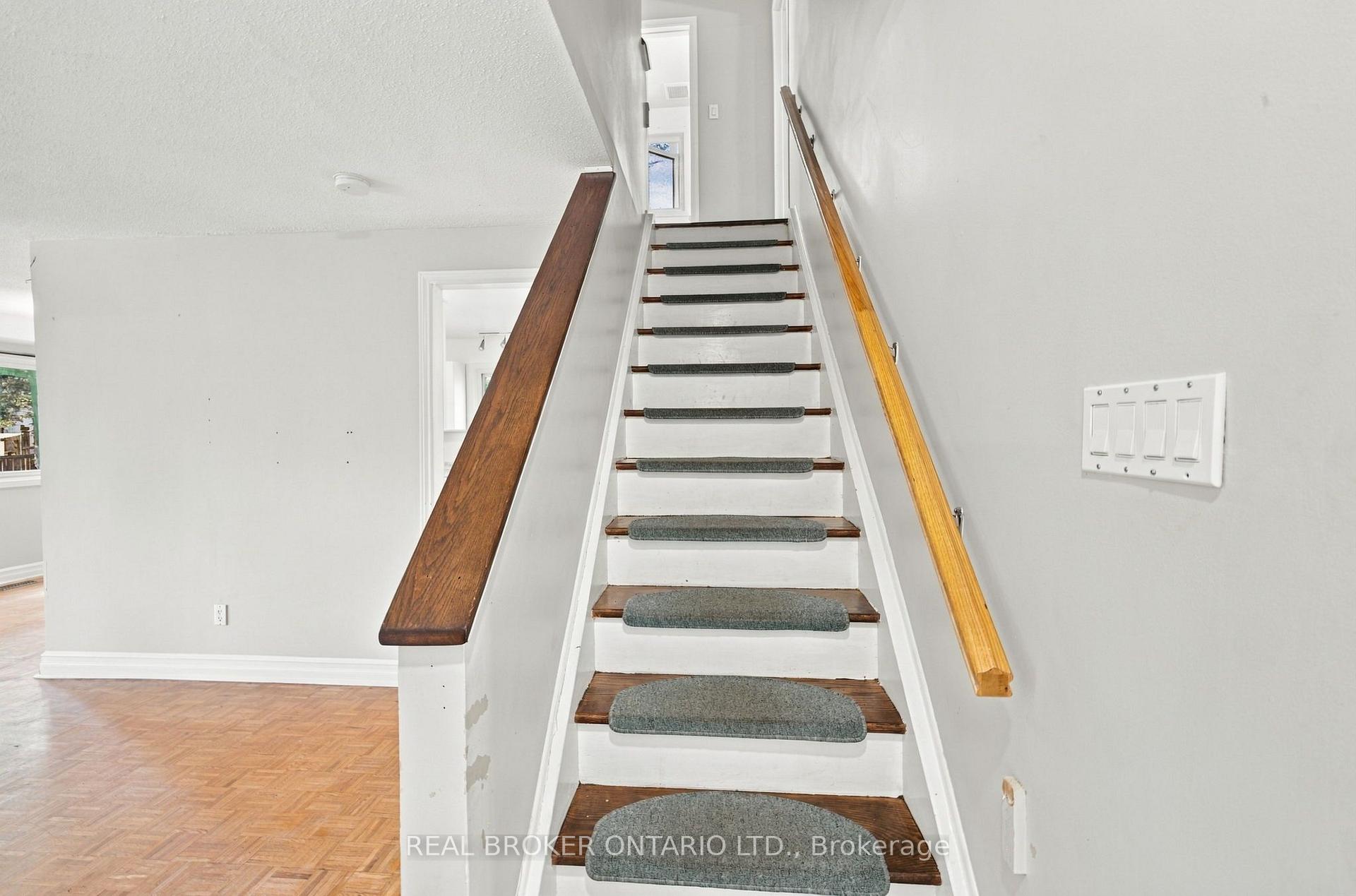 Photo 15 of 60 Tybalt Crescent, Ottawa, Westcliffe Estates — HOMEH