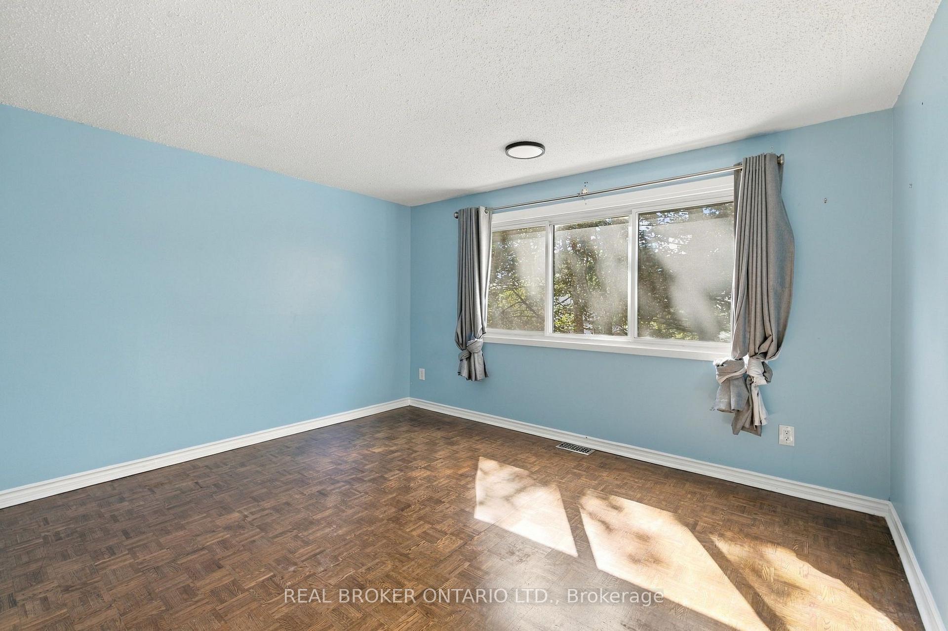 Photo 16 of 60 Tybalt Crescent, Ottawa, Westcliffe Estates — HOMEH