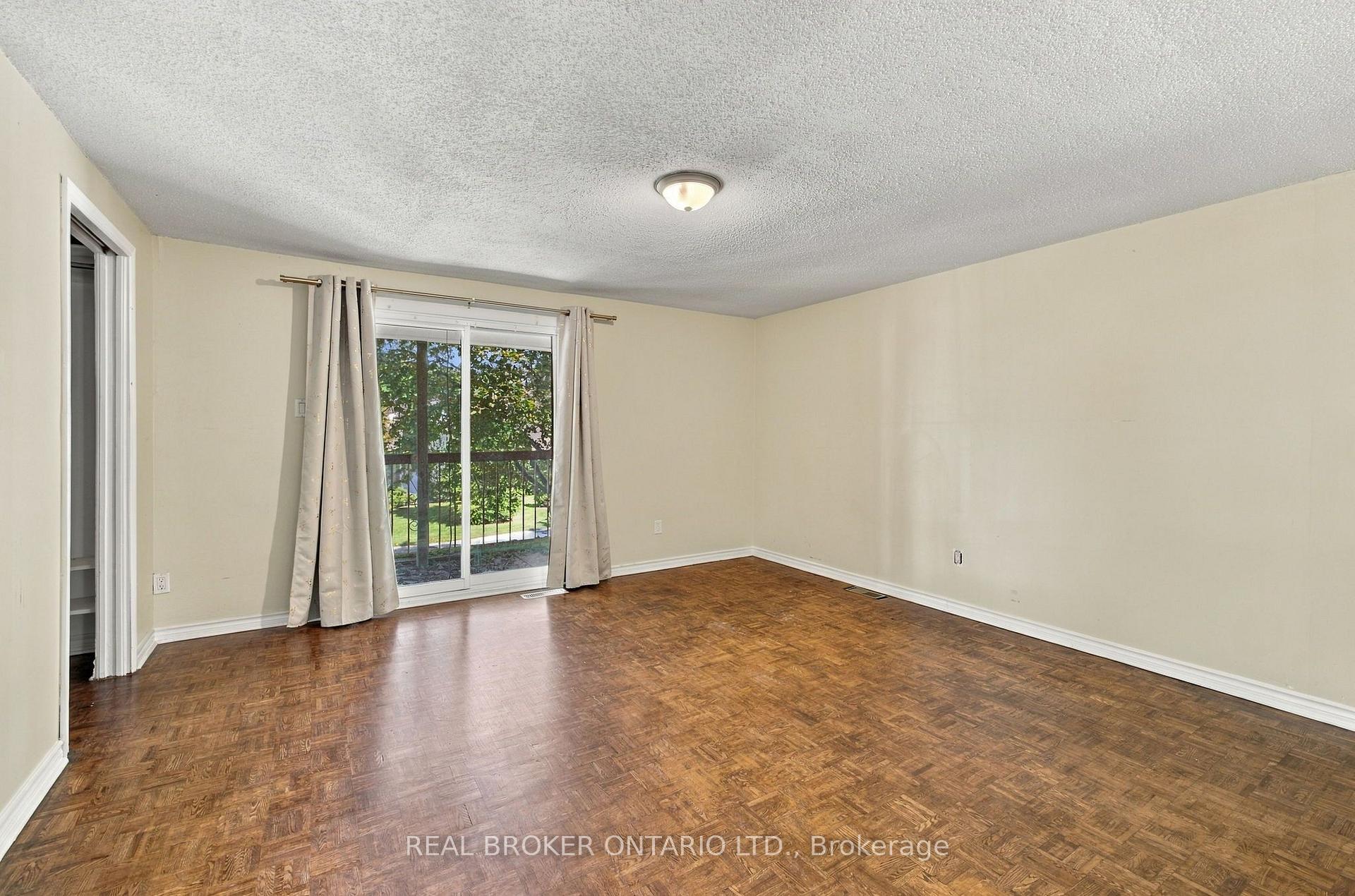 Photo 19 of 60 Tybalt Crescent, Ottawa, Westcliffe Estates — HOMEH