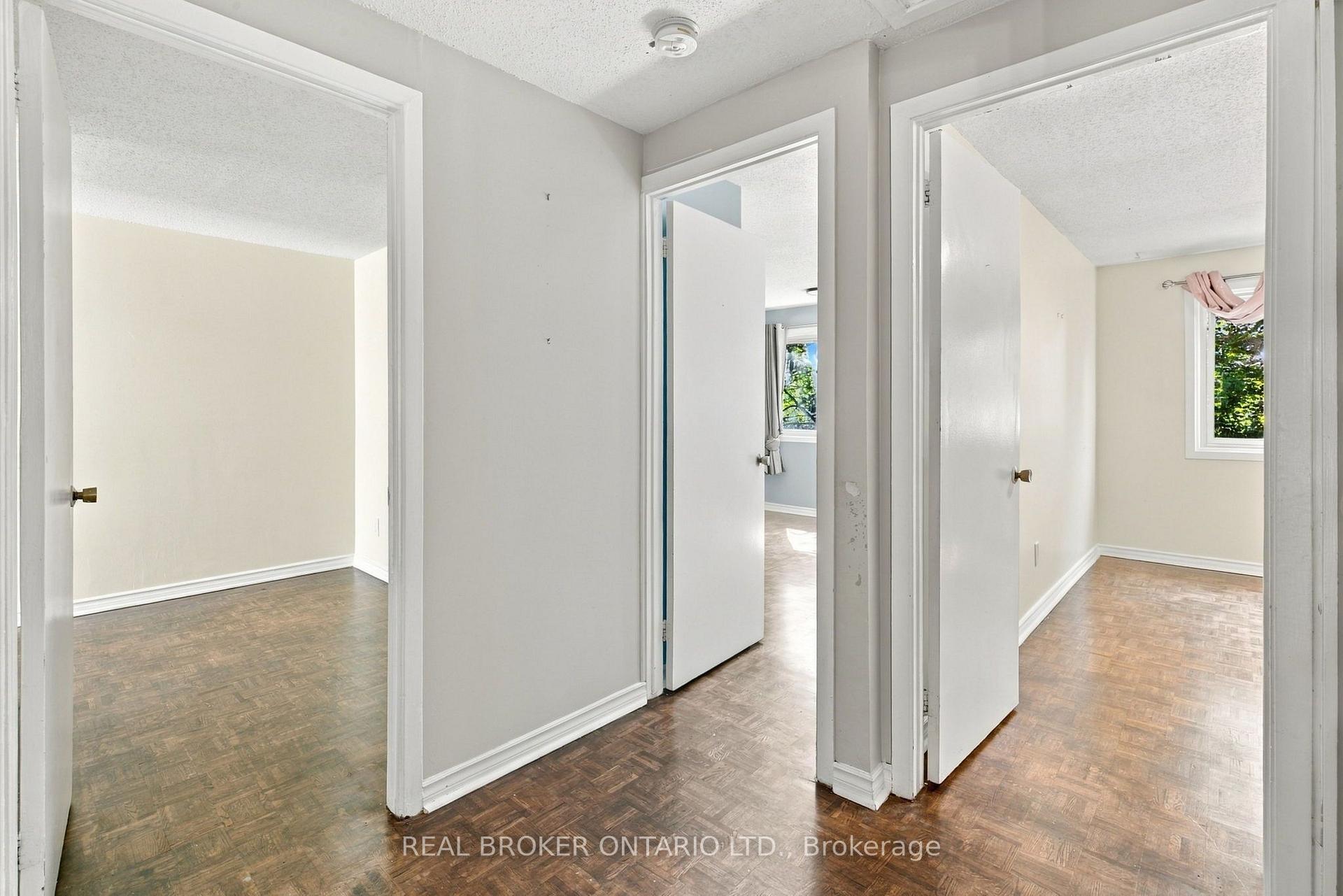 Photo 22 of 60 Tybalt Crescent, Ottawa, Westcliffe Estates — HOMEH