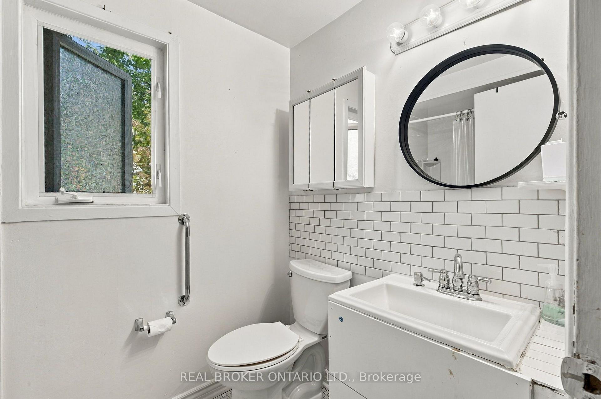 Photo 24 of 60 Tybalt Crescent, Ottawa, Westcliffe Estates — HOMEH
