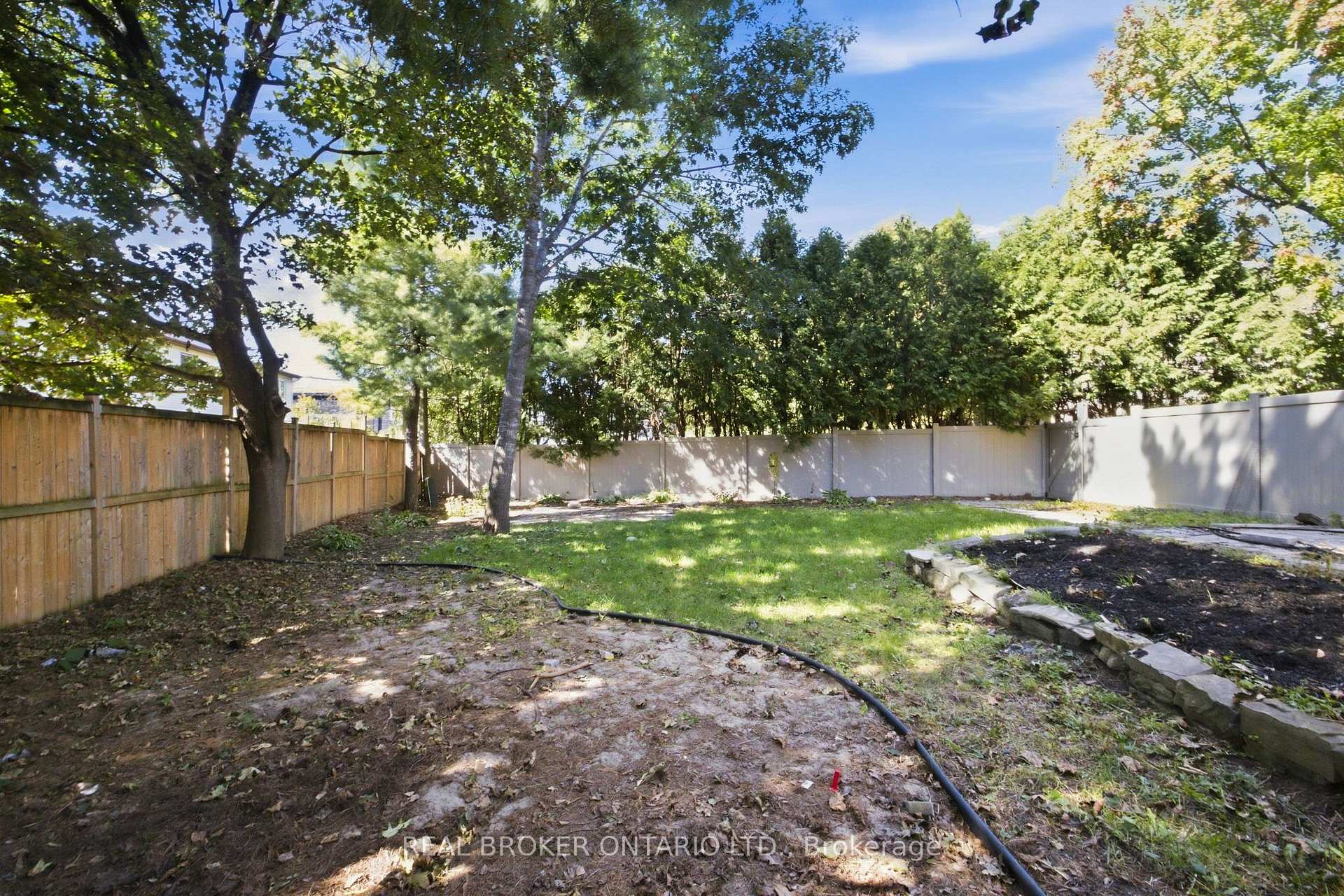 Photo 28 of 60 Tybalt Crescent, Ottawa, Westcliffe Estates — HOMEH