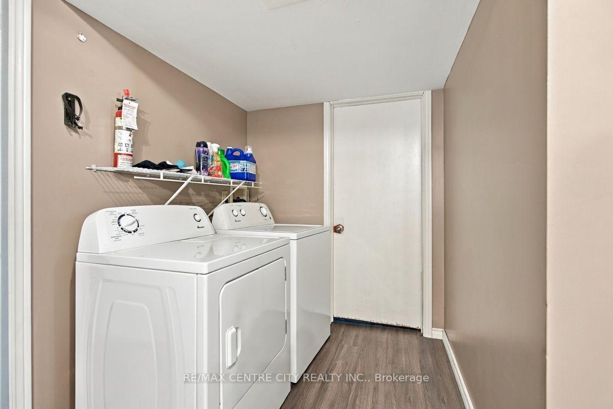 Photo 39 of 215 Walmer Grove, London, North K — HOMEH