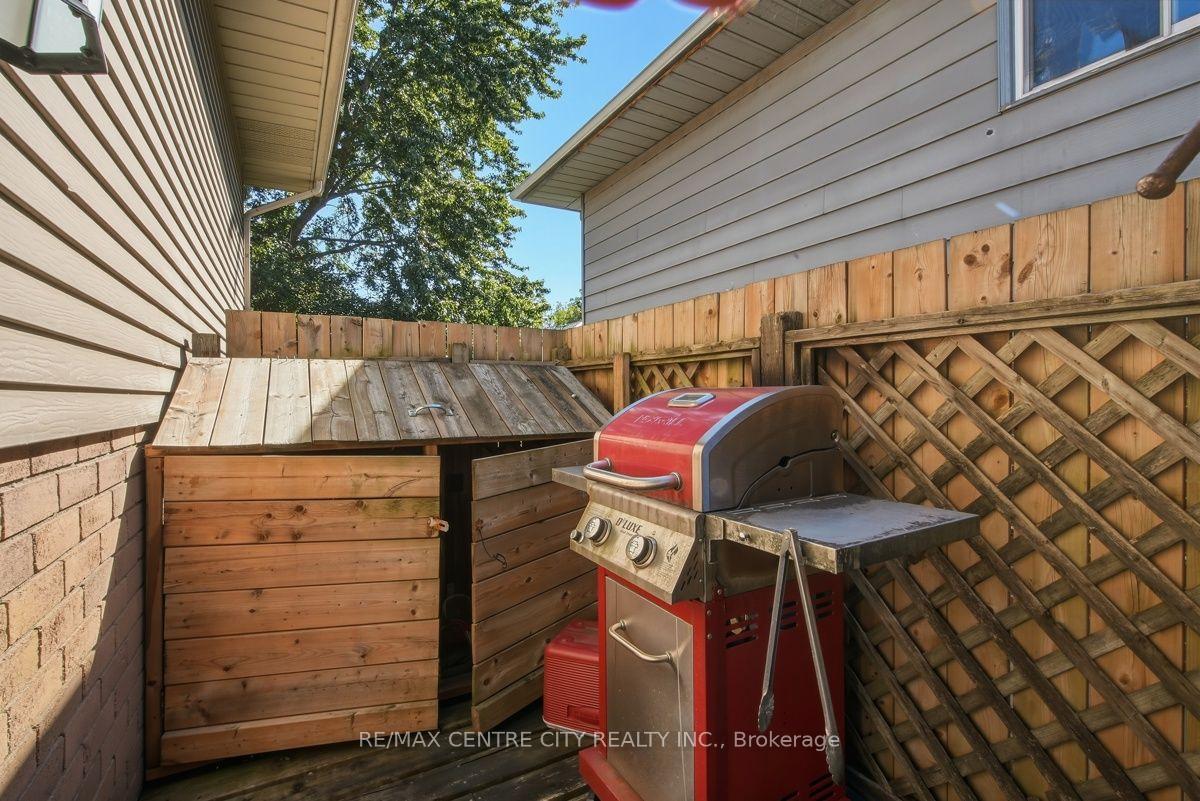 Photo 41 of 215 Walmer Grove, London, North K — HOMEH