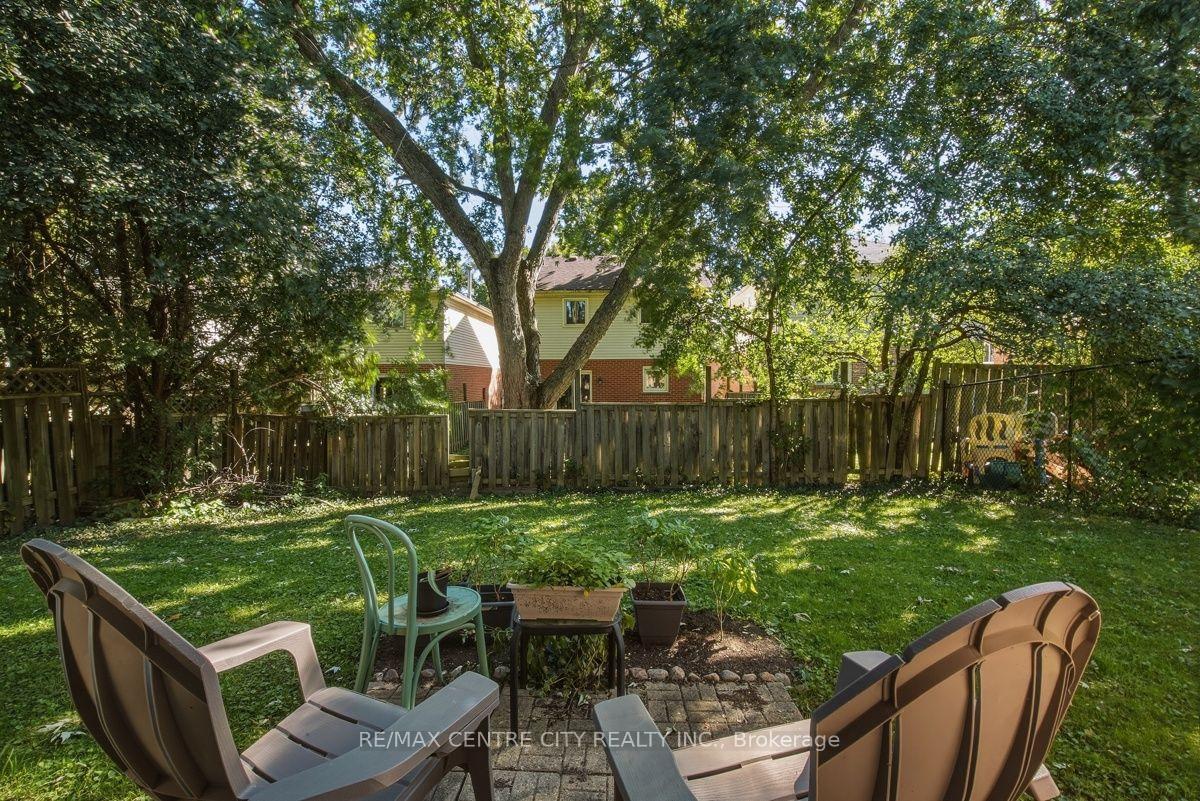 Photo 42 of 215 Walmer Grove, London, North K — HOMEH