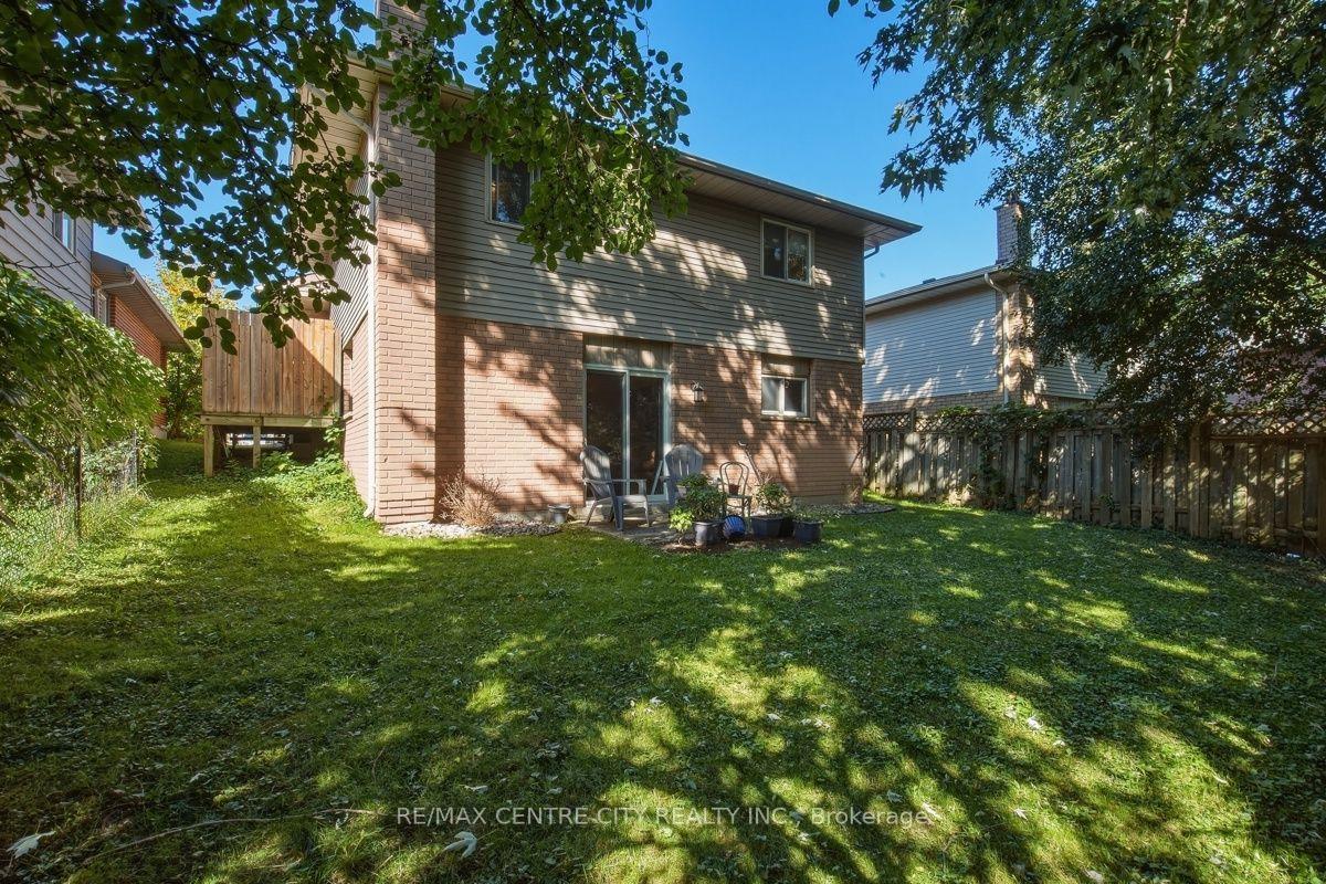 Photo 46 of 215 Walmer Grove, London, North K — HOMEH