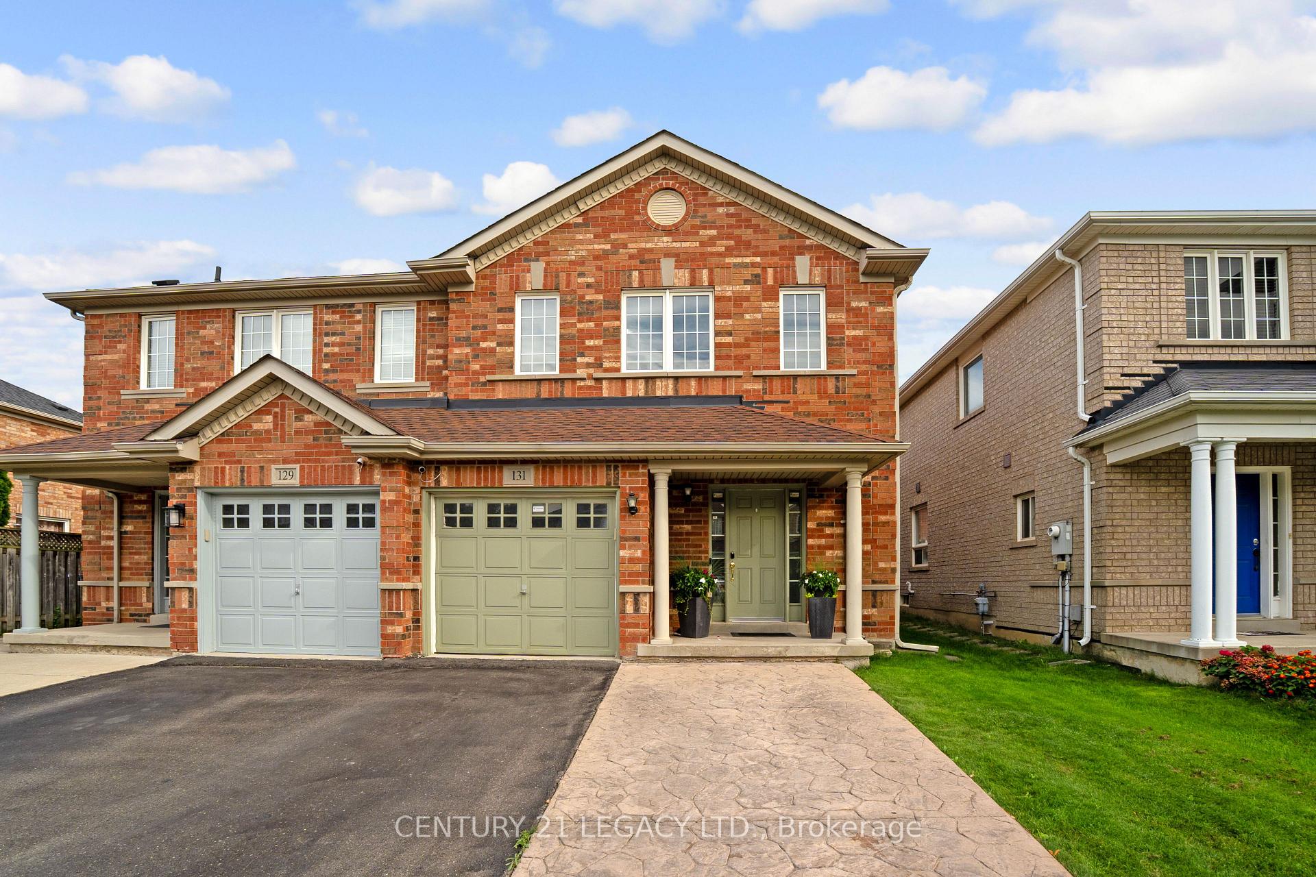 Photo 3 of 131 Sugarhill Drive, Brampton, Fletcher's Meadow — HOMEH