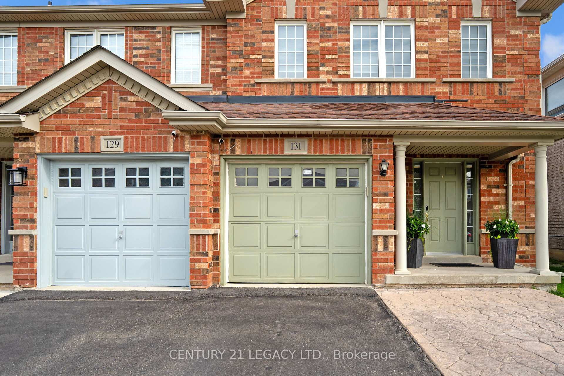 Photo 6 of 131 Sugarhill Drive, Brampton, Fletcher's Meadow — HOMEH