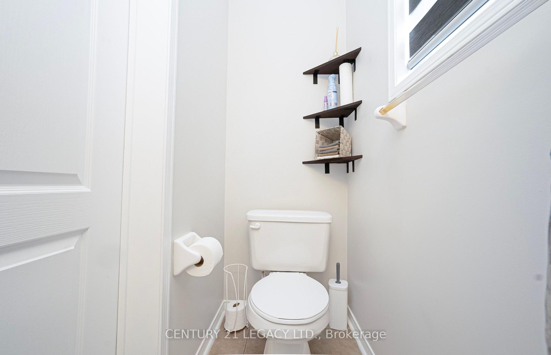 Photo 10 of 131 Sugarhill Drive, Brampton, Fletcher's Meadow — HOMEH