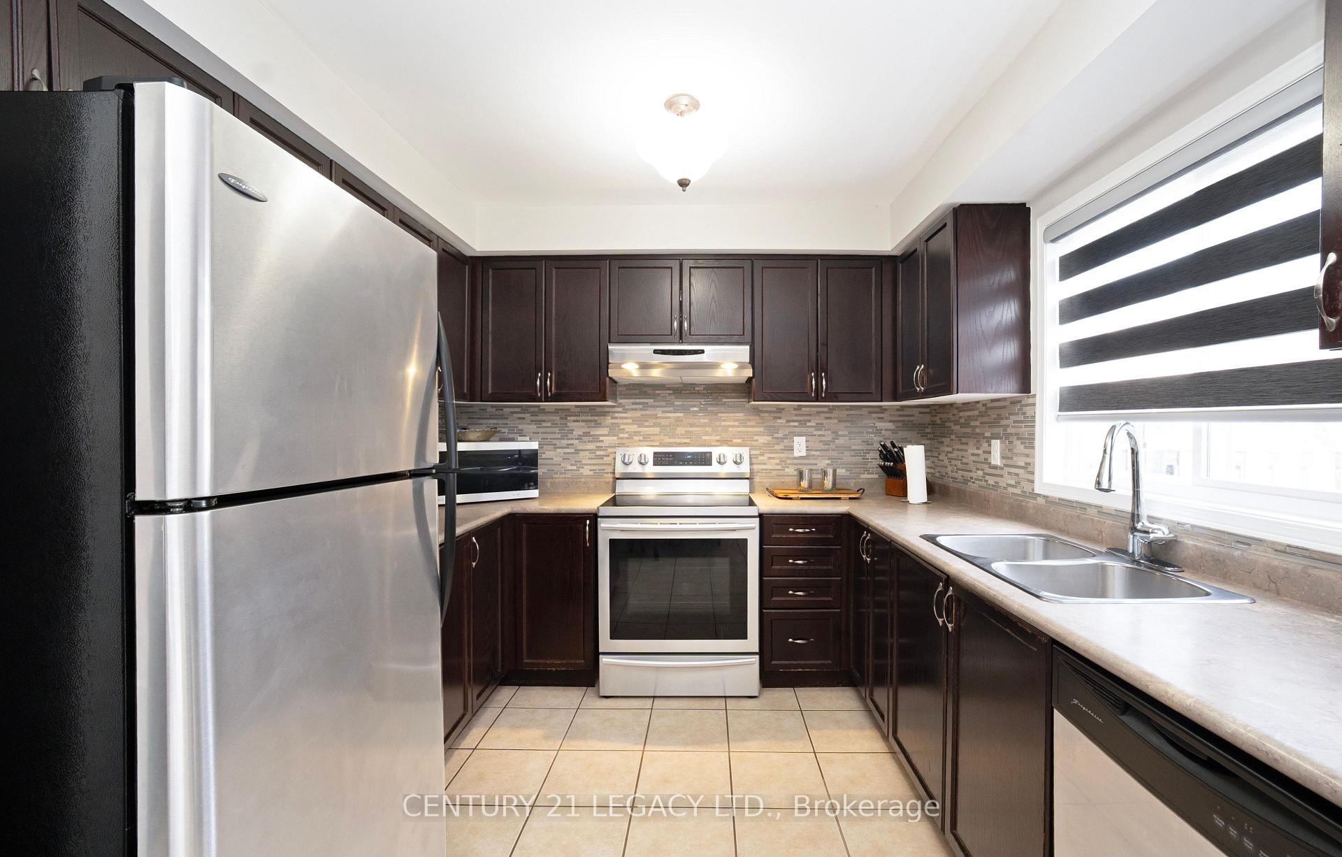 Photo 15 of 131 Sugarhill Drive, Brampton, Fletcher's Meadow — HOMEH