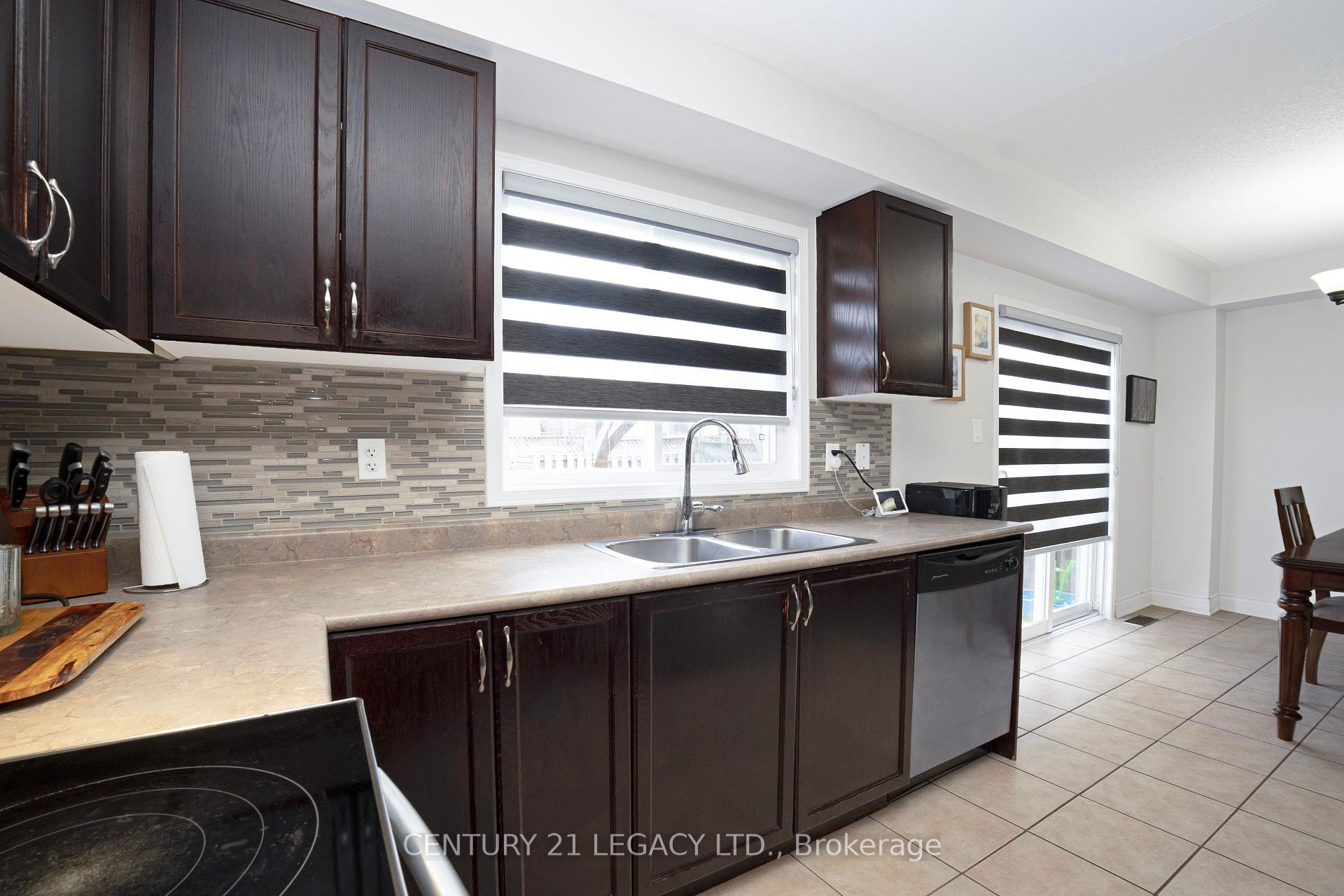 Photo 20 of 131 Sugarhill Drive, Brampton, Fletcher's Meadow — HOMEH