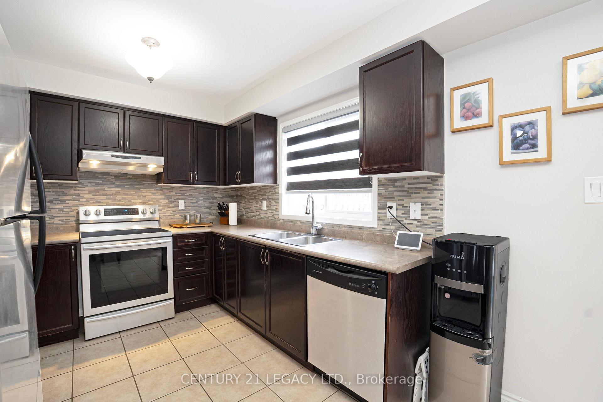 Photo 21 of 131 Sugarhill Drive, Brampton, Fletcher's Meadow — HOMEH