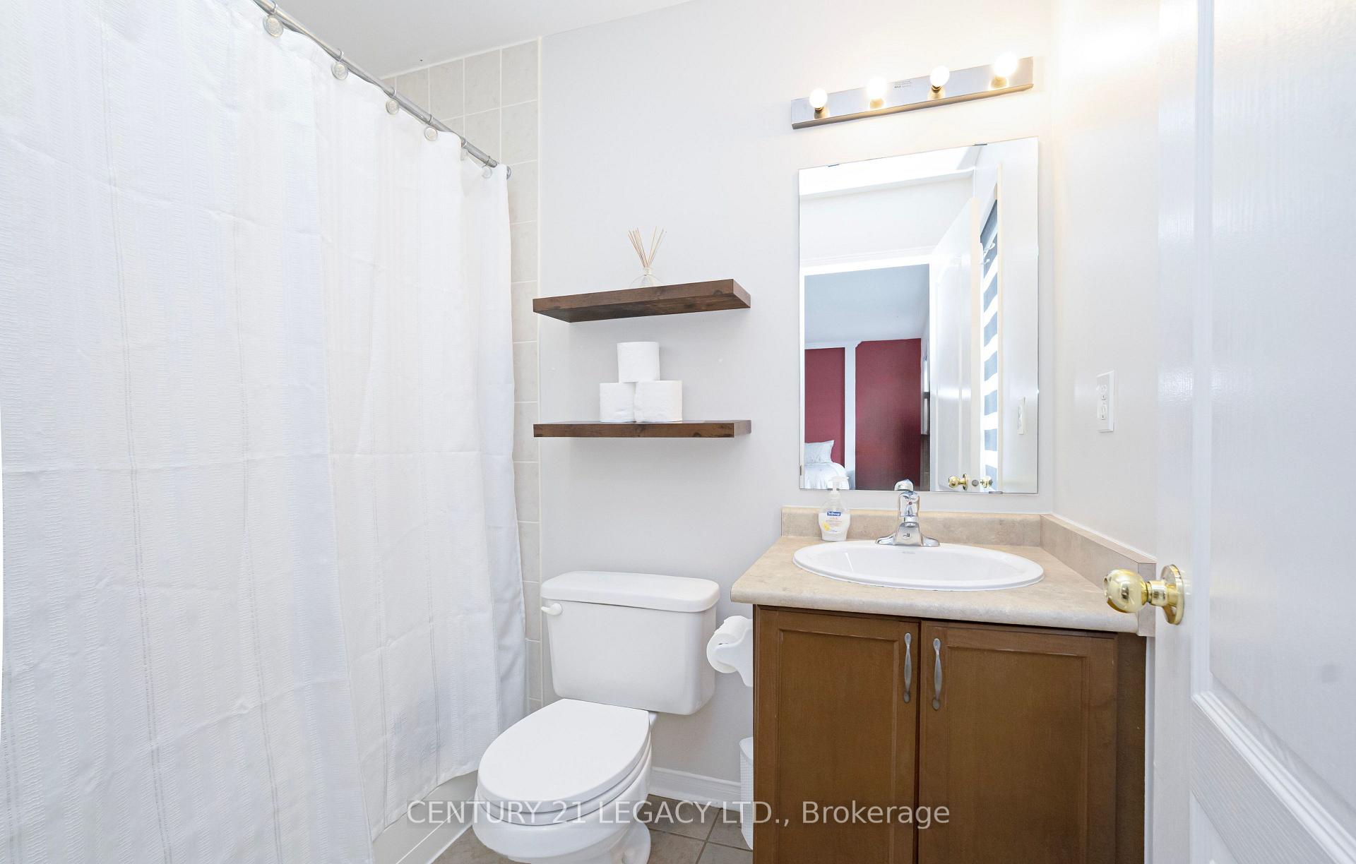 Photo 29 of 131 Sugarhill Drive, Brampton, Fletcher's Meadow — HOMEH
