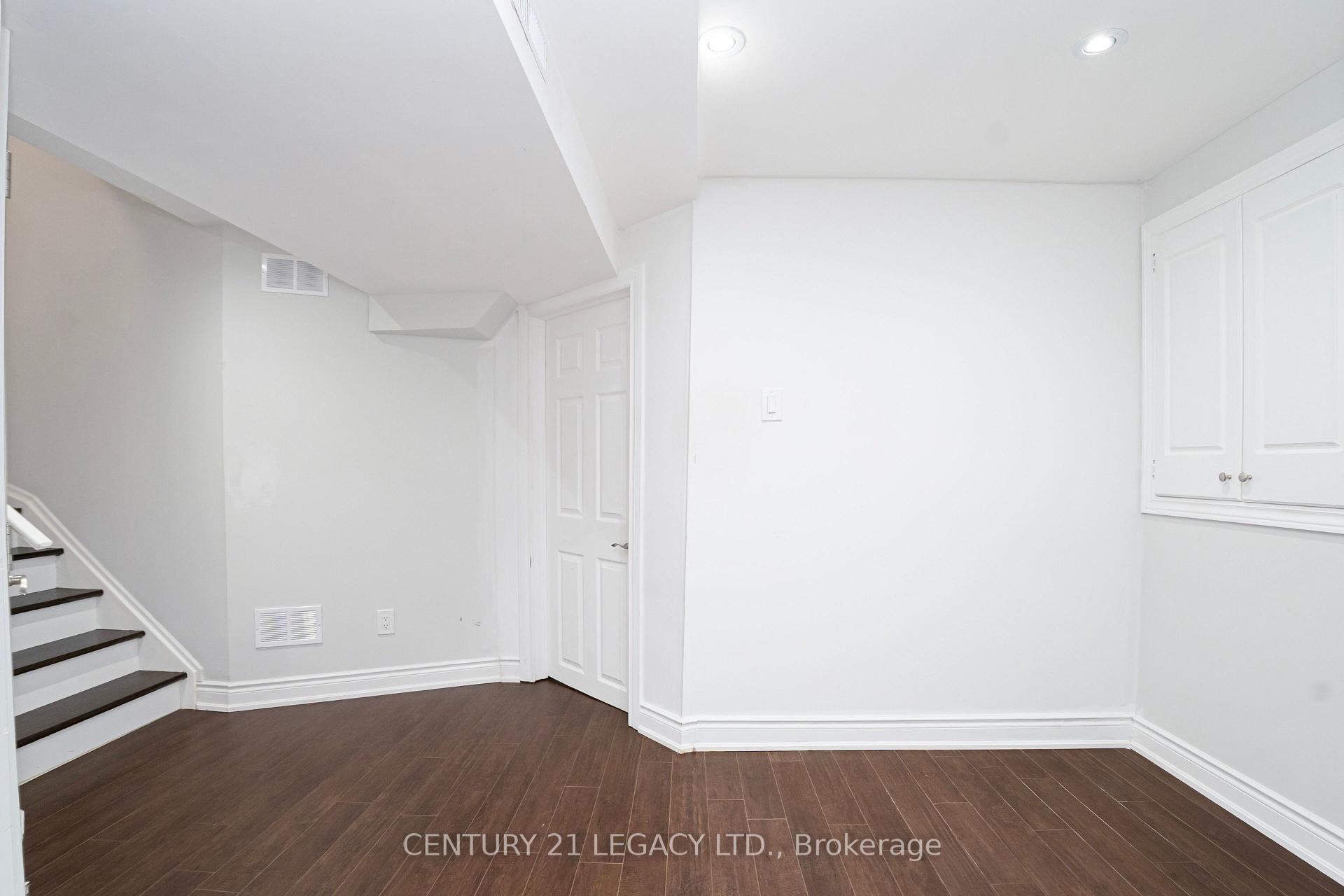 Photo 37 of 131 Sugarhill Drive, Brampton, Fletcher's Meadow — HOMEH