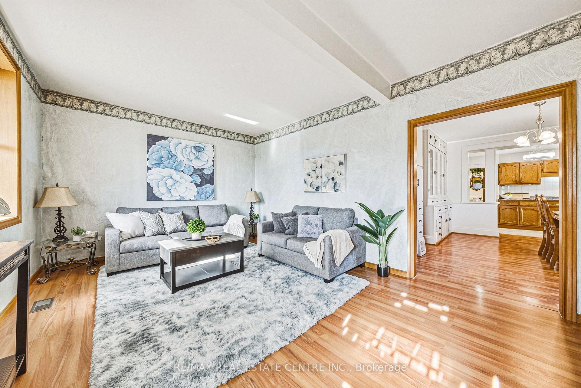 Photo 9 of 950 Hamilton Street, Cambridge, Preston South — HOMEH