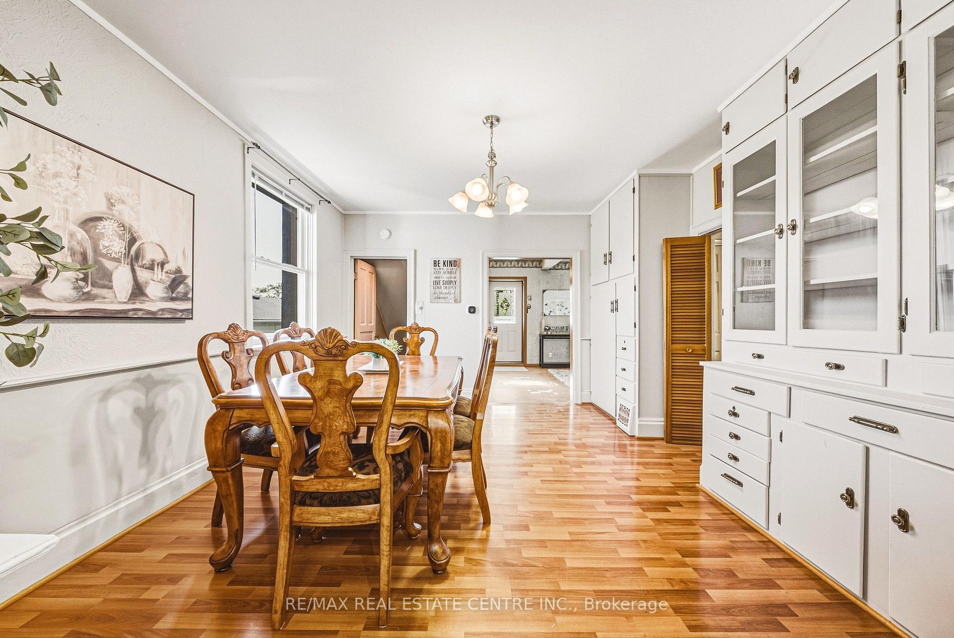 Photo 10 of 950 Hamilton Street, Cambridge, Preston South — HOMEH