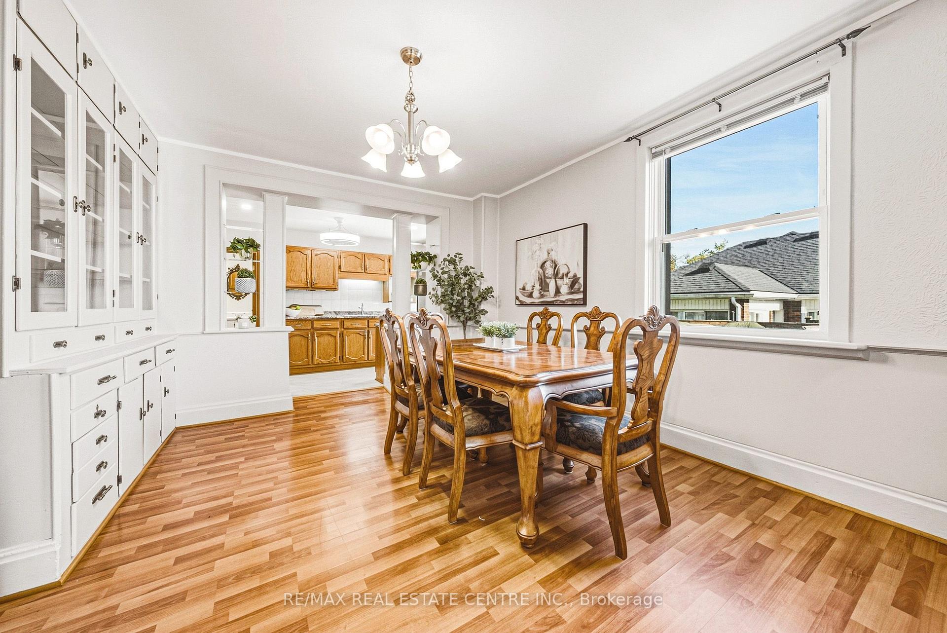 Photo 11 of 950 Hamilton Street, Cambridge, Preston South — HOMEH