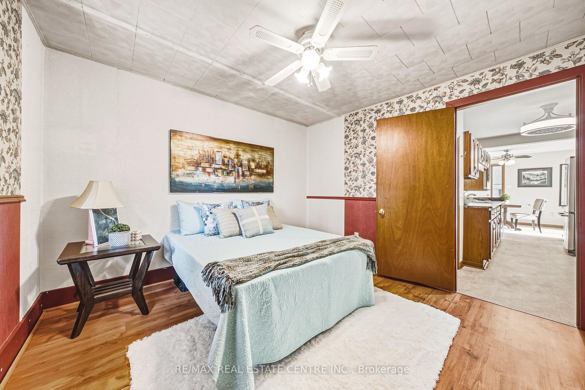 Photo 14 of 950 Hamilton Street, Cambridge, Preston South — HOMEH